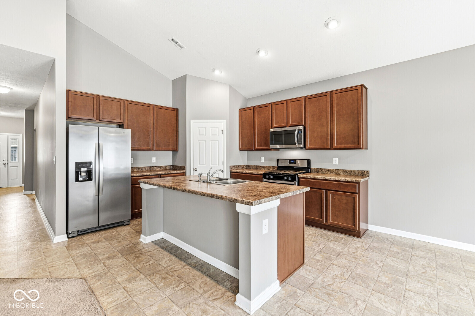 5350 Tanglewood Lane, Whitestown, IN, 46075 photo 5 of 34