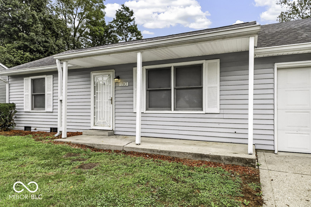 1703 N Richardt Avenue, Indianapolis, IN, 46219 photo 5 of 42