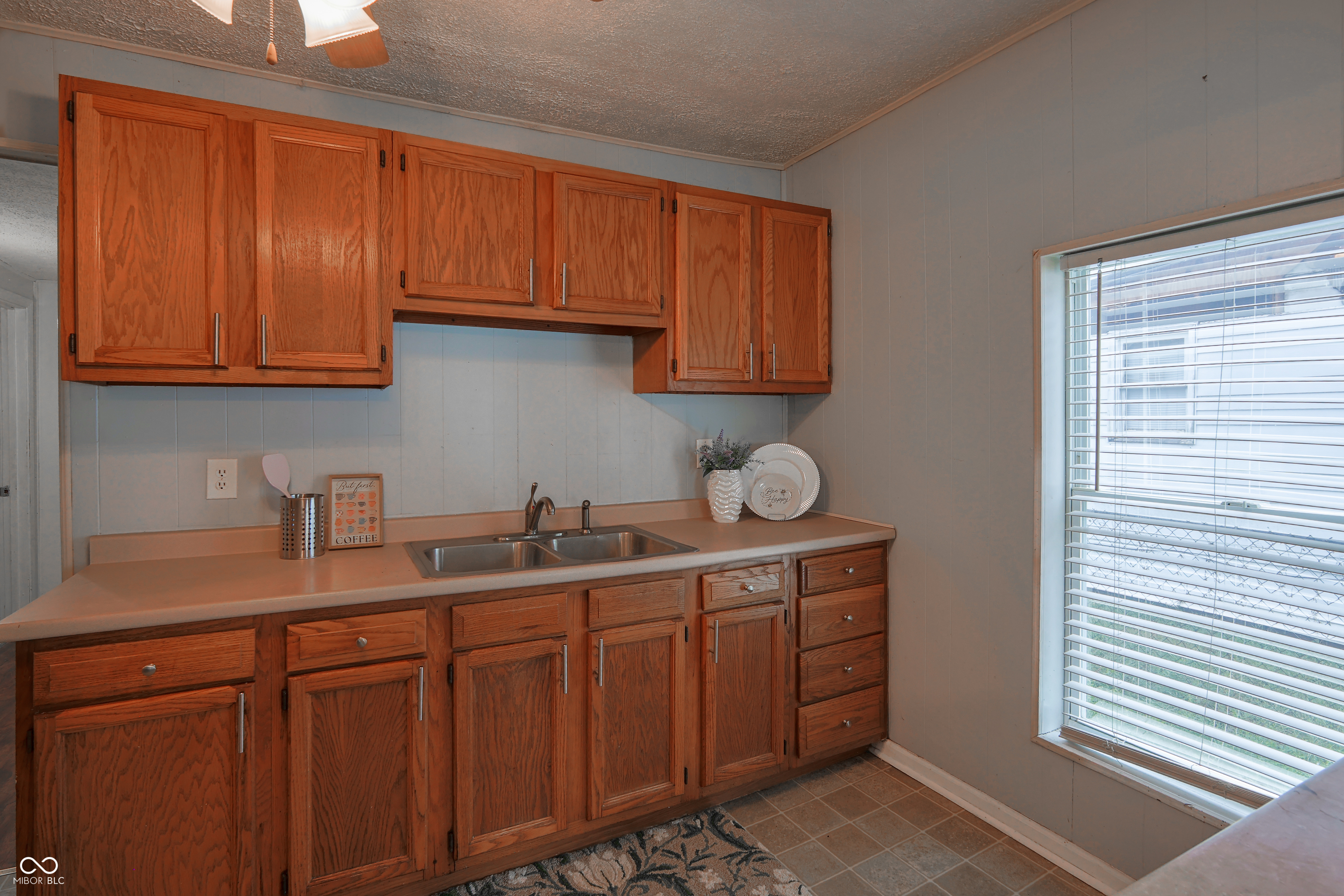 142 Cleveland Street, Columbus, IN, 47201 photo 5 of 17