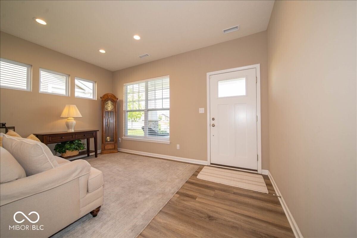 6025 Bunton Drive, Indianapolis, IN, 46237 photo 5 of 39