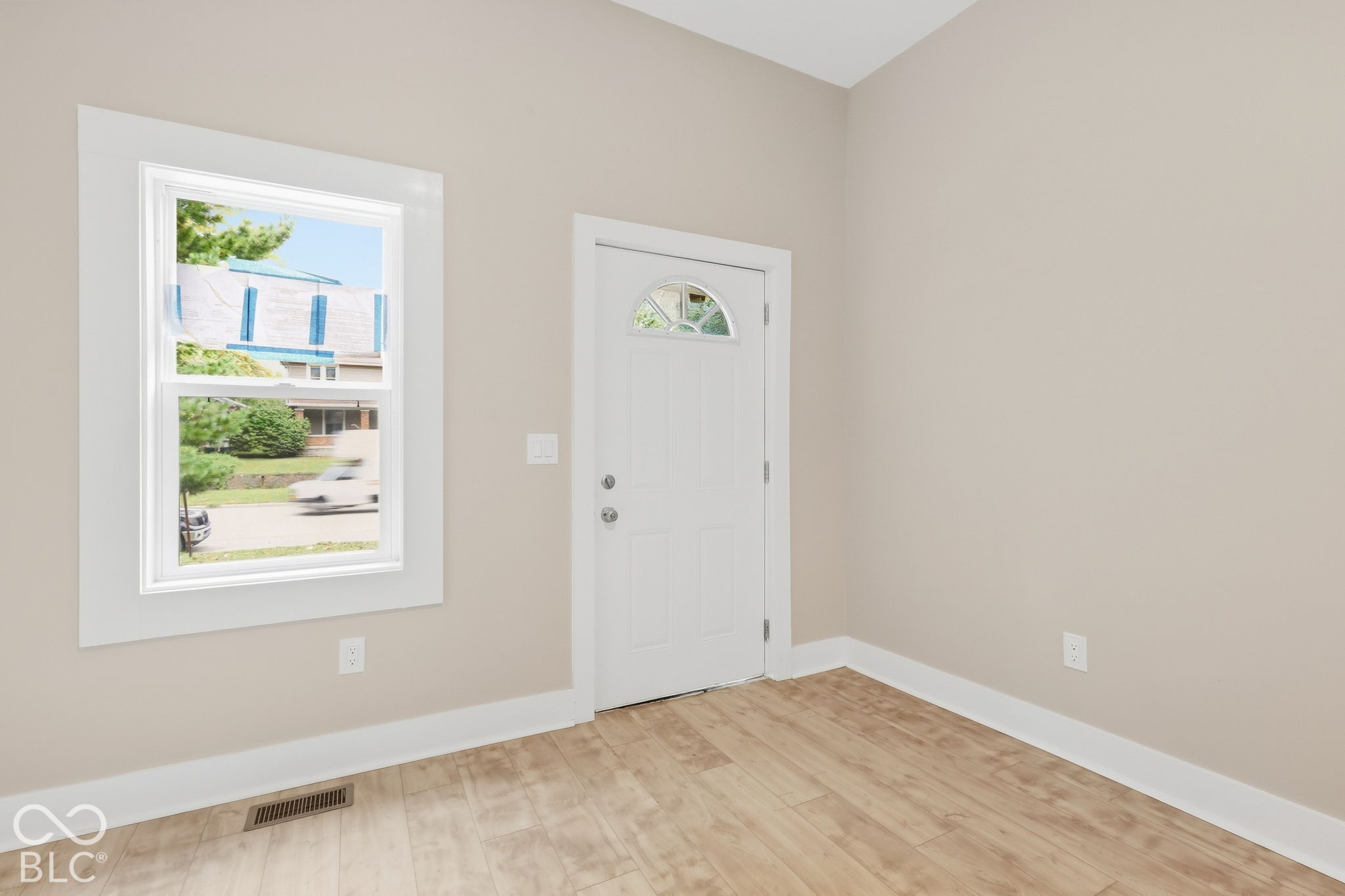 326-328 S Emerson Avenue, Indianapolis, IN, 46219 photo 5 of 70