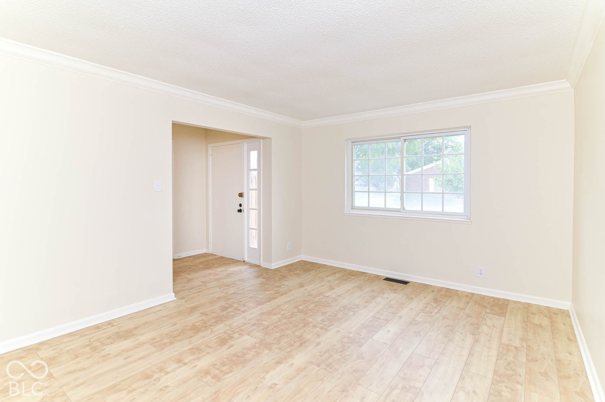 7644 Vintage Circle, Indianapolis, IN, 46226 photo 5 of 27