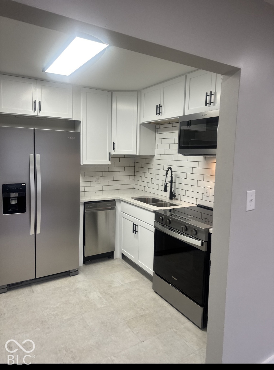 1616 Englewood Drive, Indianapolis, IN, 46219 photo 5 of 43