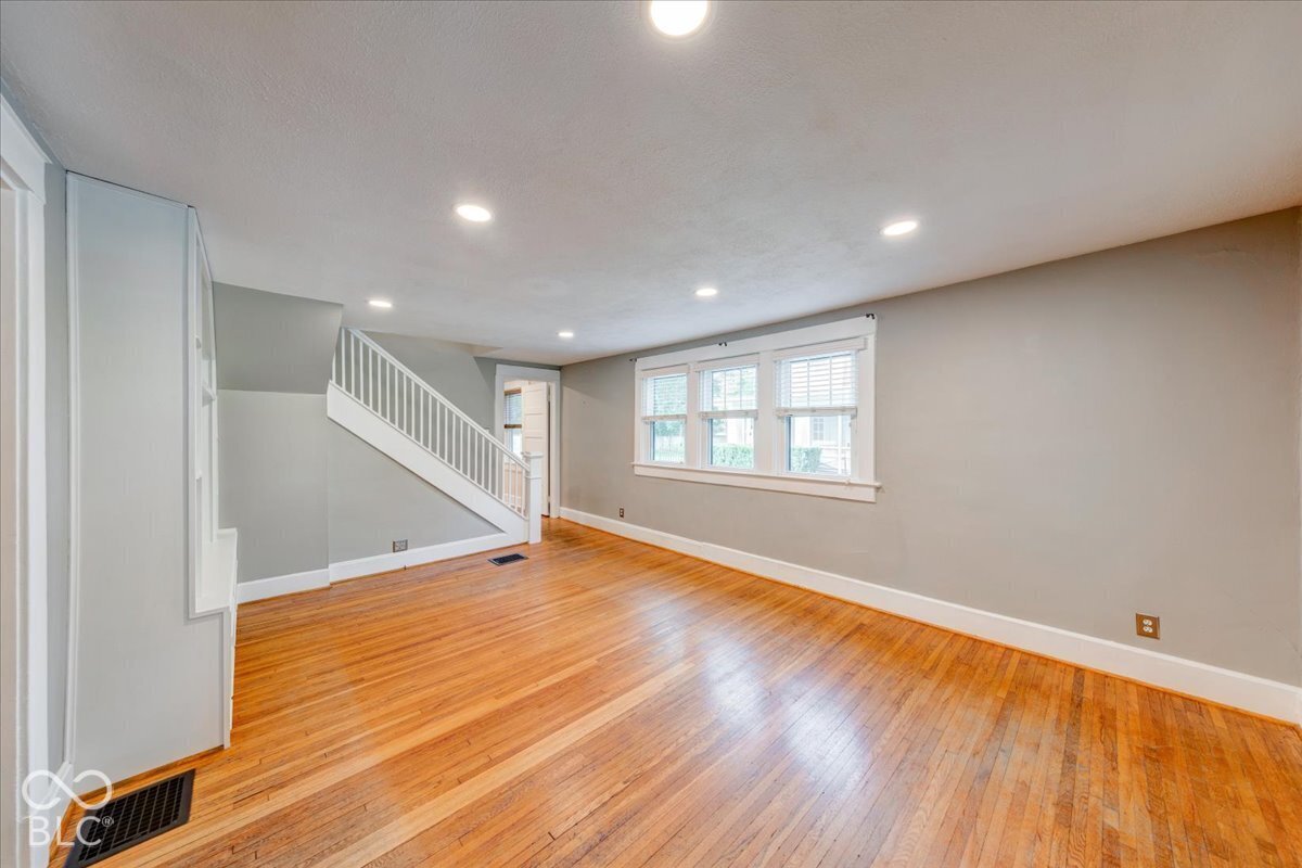 435 E 49th Street, Indianapolis, IN, 46205 photo 5 of 71