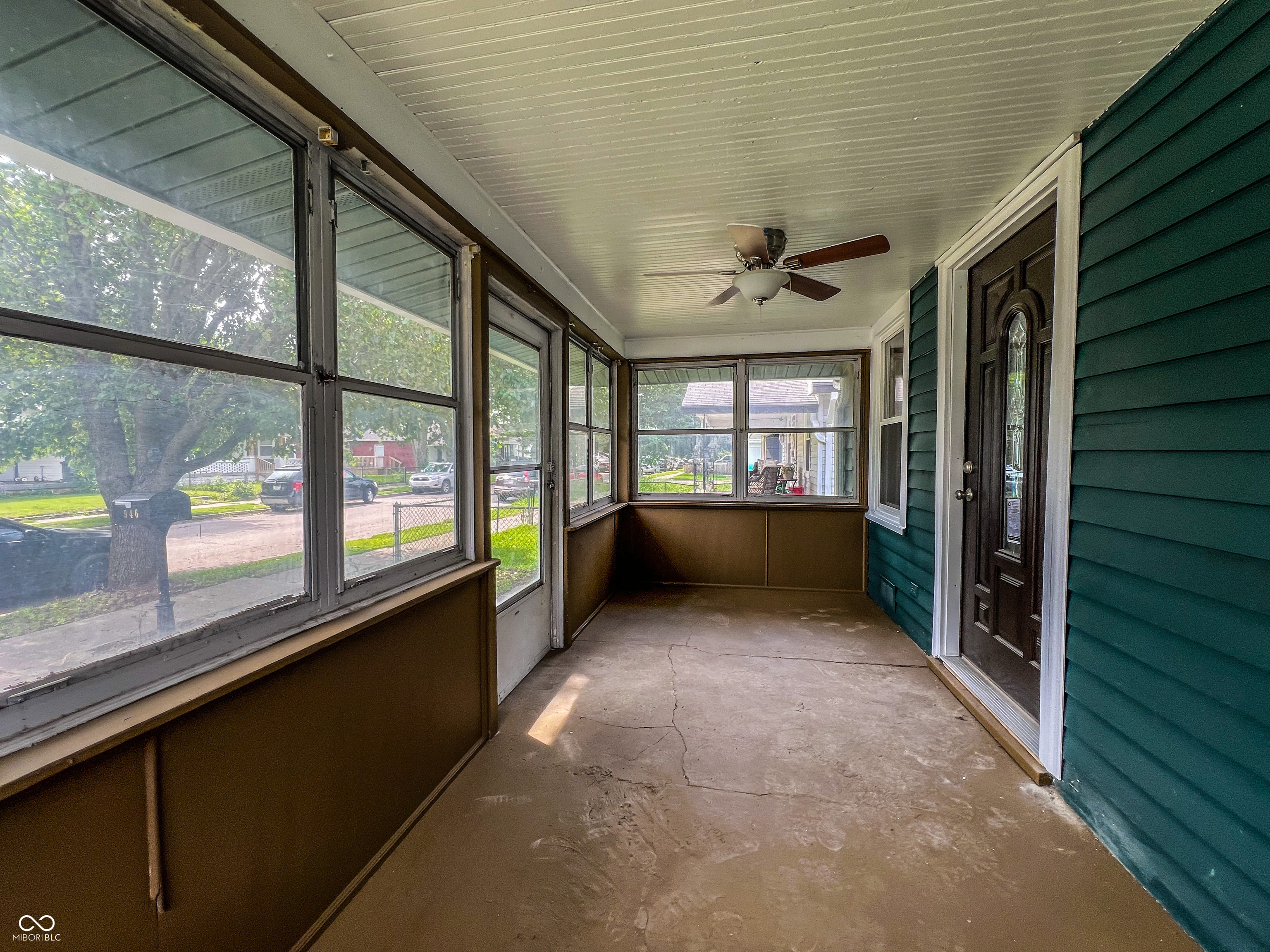946 N Somerset Avenue, Indianapolis, IN, 46222 photo 5 of 22