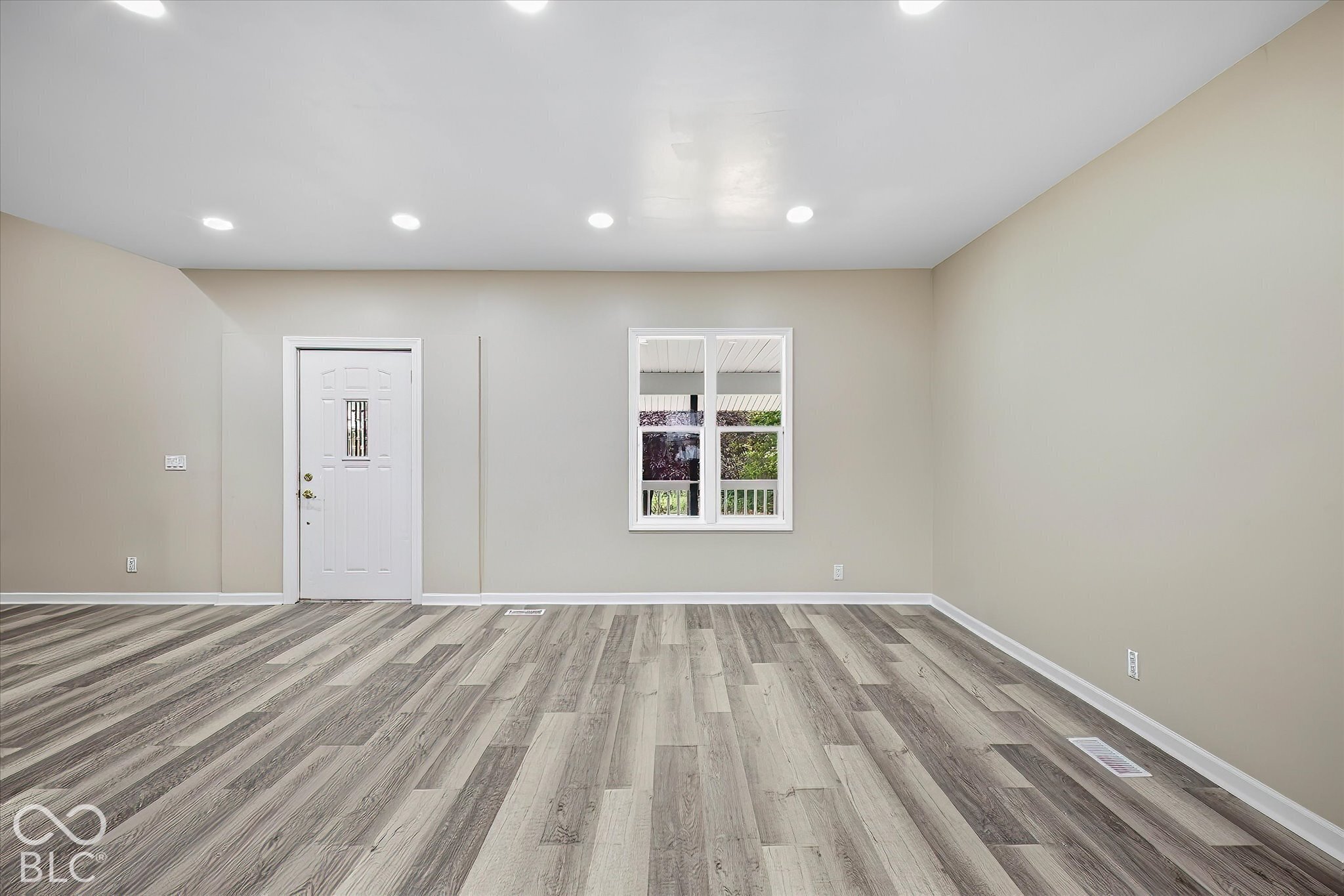 340 N Tacoma Avenue, Indianapolis, IN, 46201 photo 5 of 23