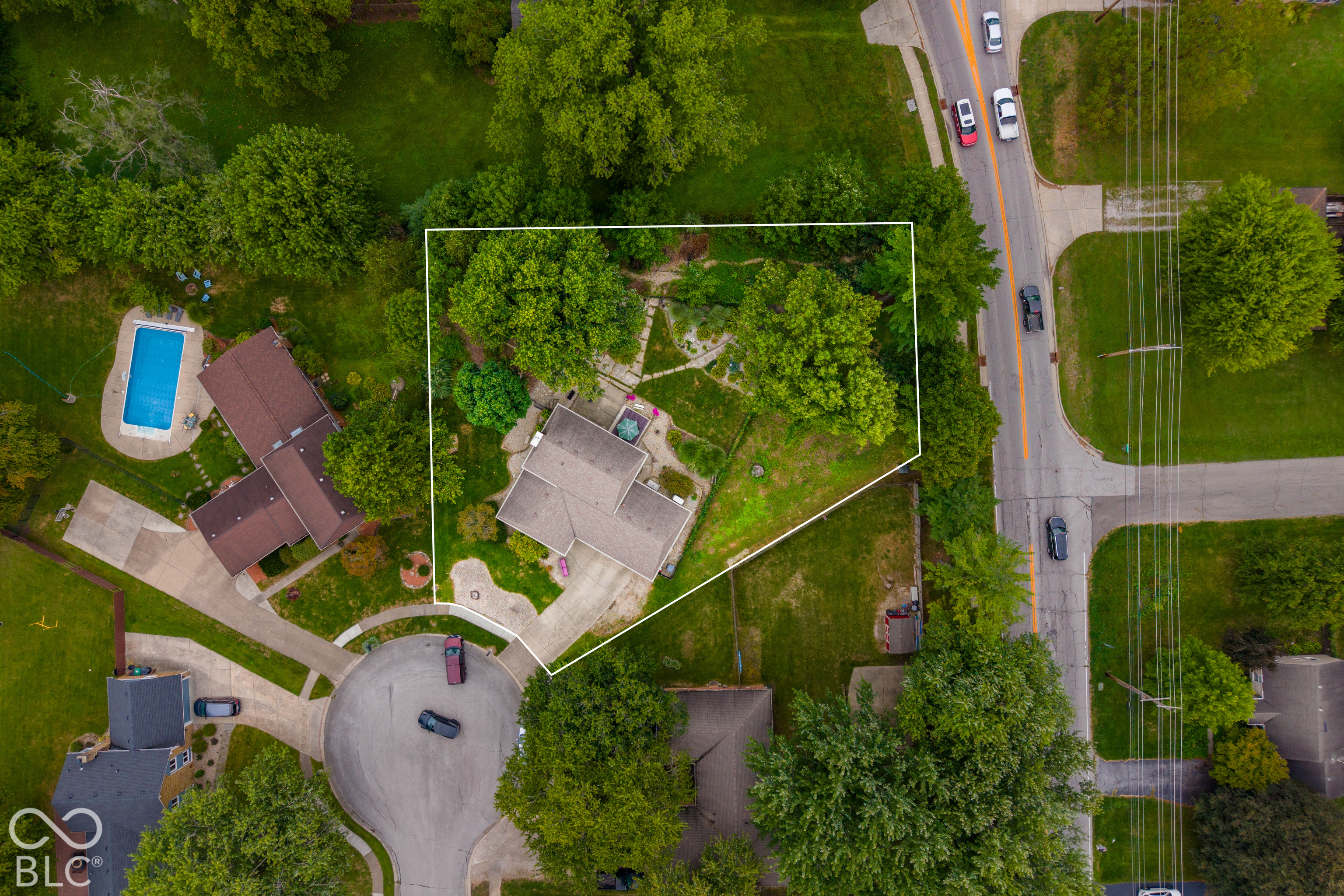 261 Oakwood, Greenwood, IN, 46142 photo 5 of 65