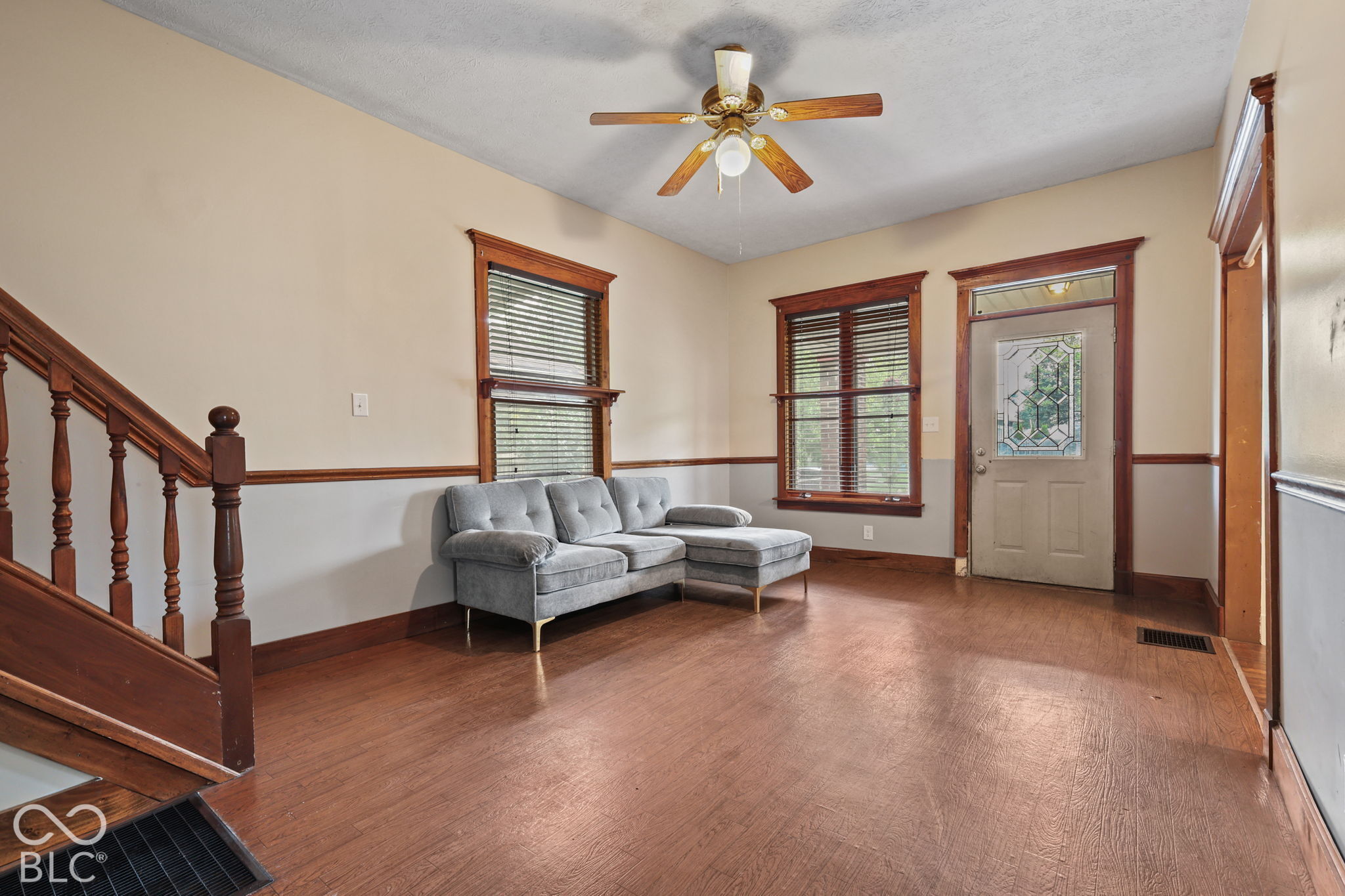 5857 E Dewey Avenue, Indianapolis, IN, 46219 photo 5 of 37