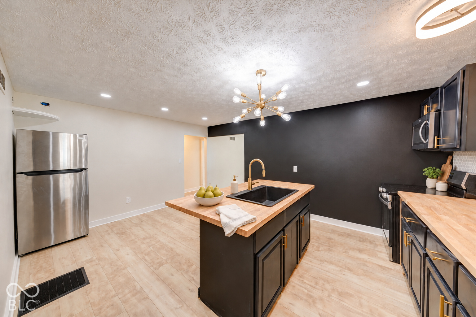3021 Alice Avenue, Indianapolis, IN, 46237 photo 5 of 38