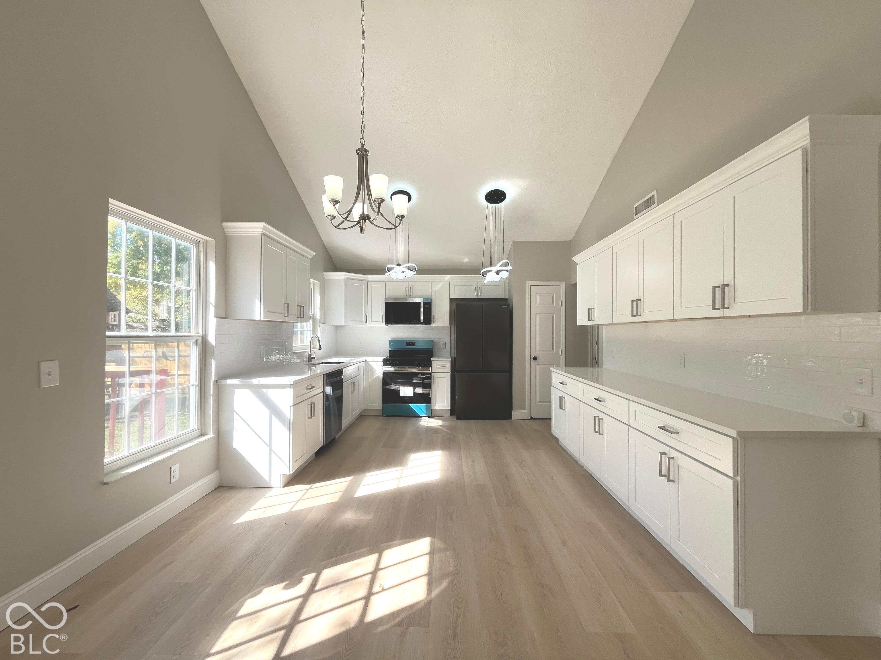 12621 Roan, Indianapolis, IN, 46236 photo 5 of 22