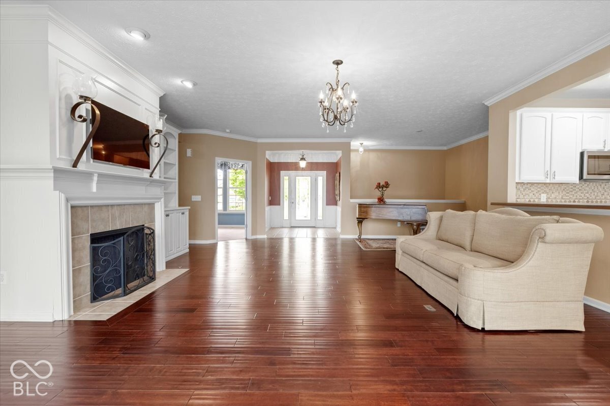 8923 W Cobblestone Drive W, Zionsville, IN, 46077 photo 5 of 43