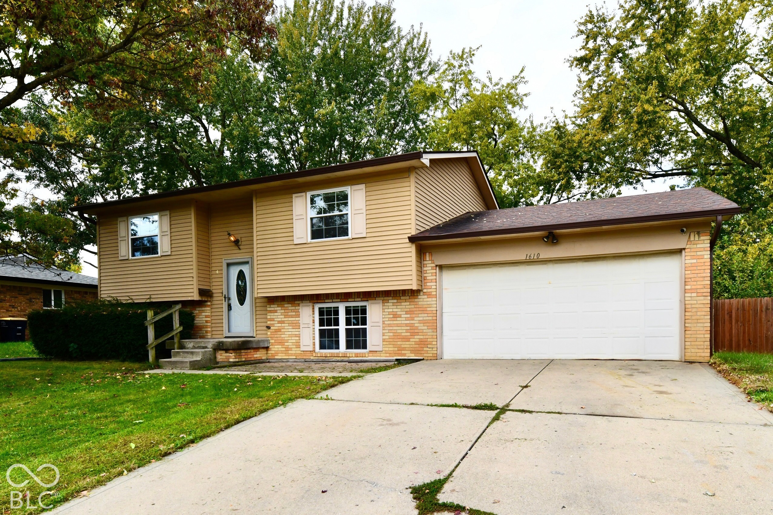 1610 Yazoo Drive, Beech Grove, IN, 46107 photo 5 of 72