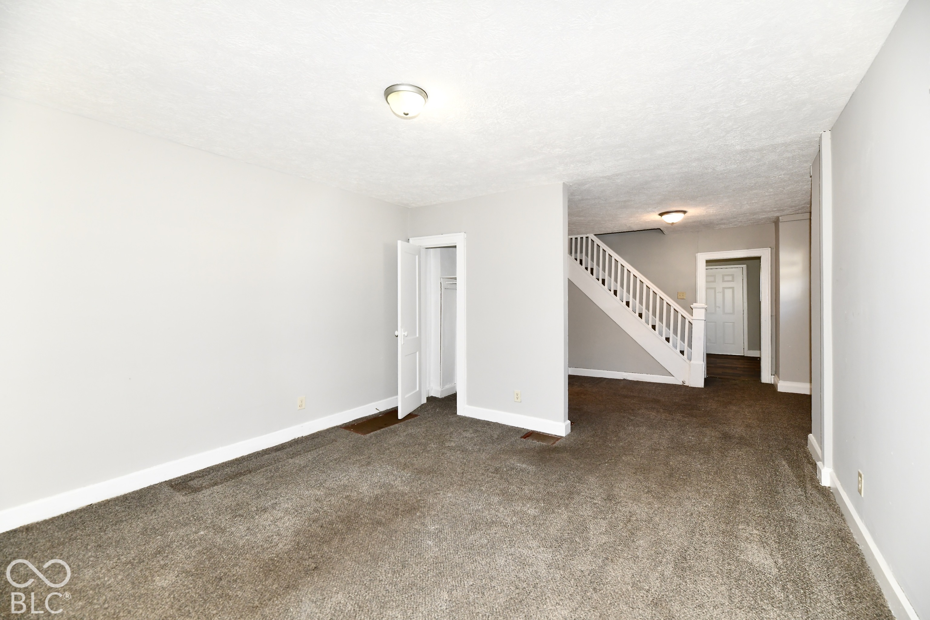 802 N Bradley Avenue, Indianapolis, IN, 46201 photo 5 of 65