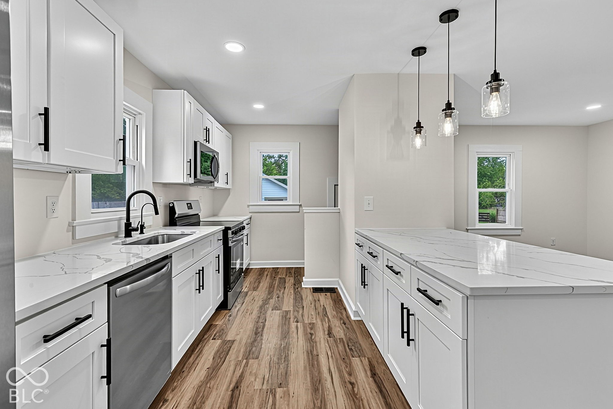 1125 N Bonar Avenue, Indianapolis, IN, 46229 photo 5 of 30