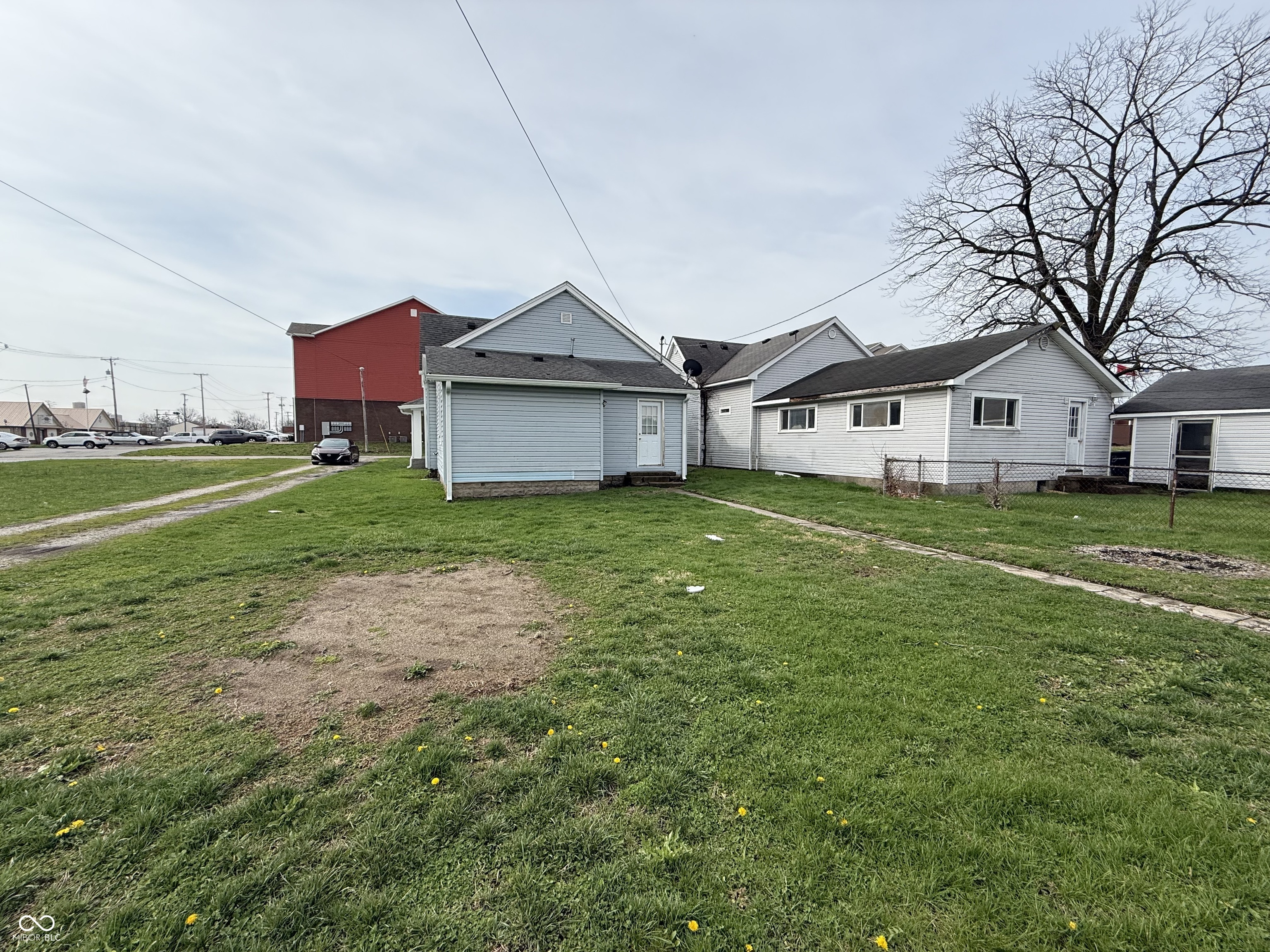 1636 S B Street, Elwood, IN, 46036 photo 5 of 20