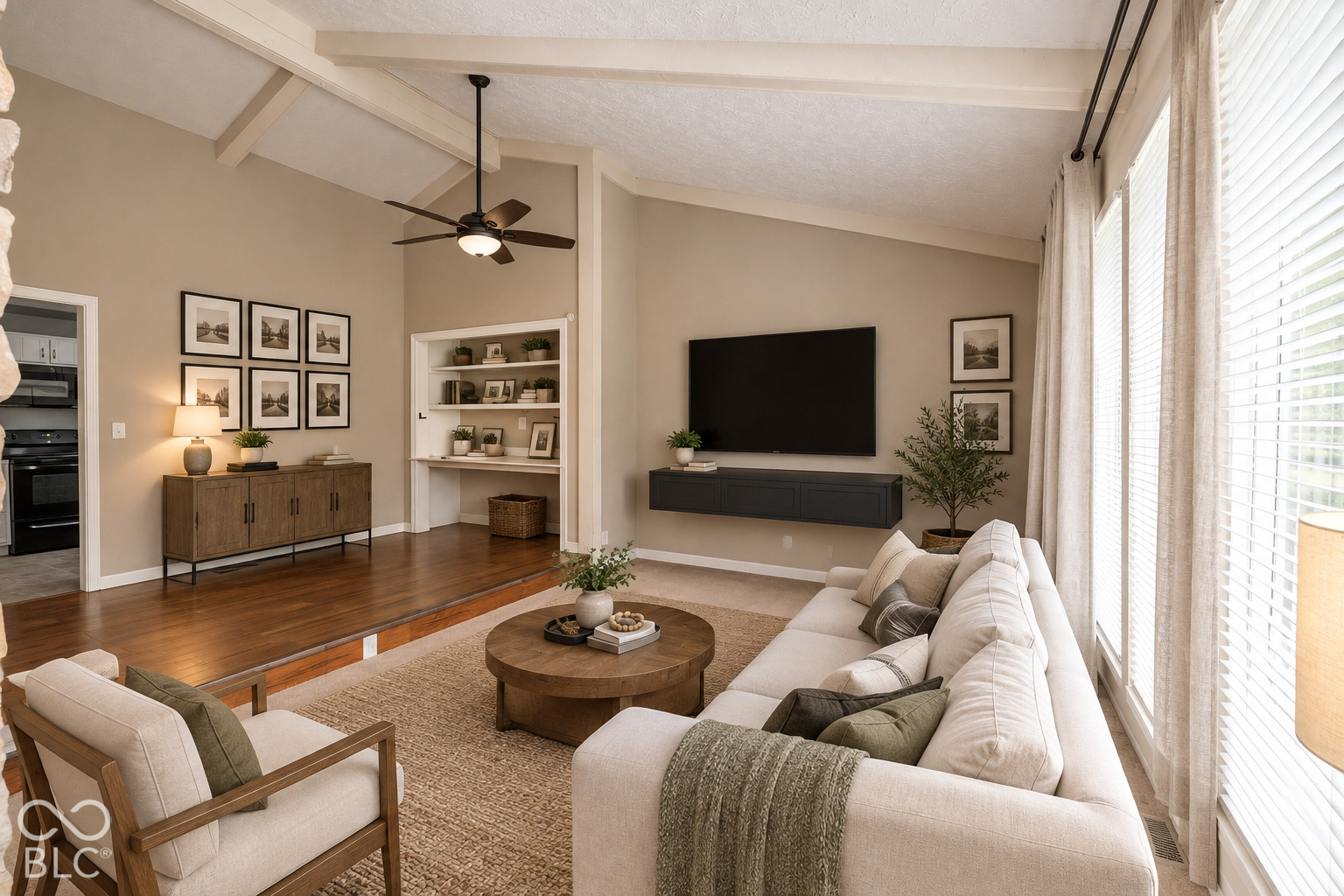 8155 N Richardt Avenue, Indianapolis, IN, 46256 photo 5 of 27