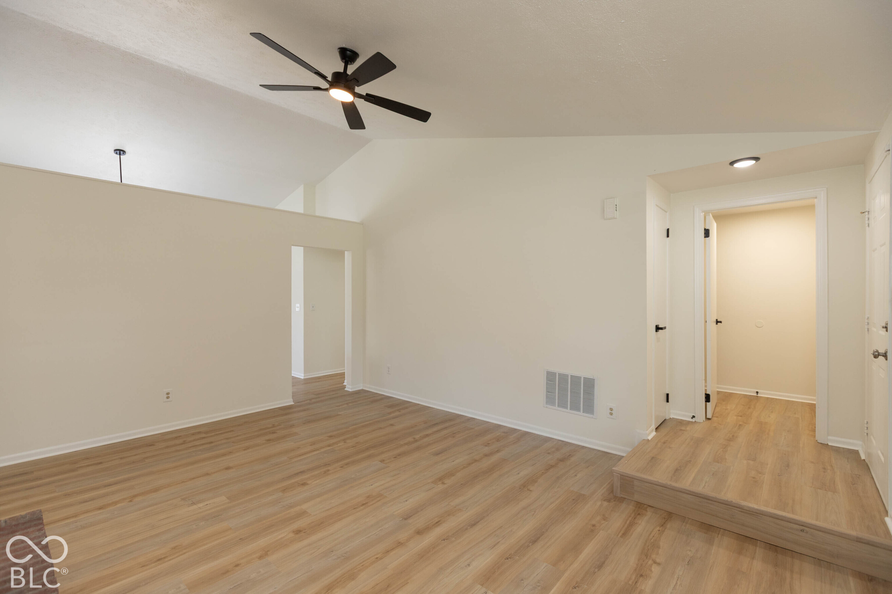 6714 Dunsany Court, Indianapolis, IN, 46254 photo 5 of 20