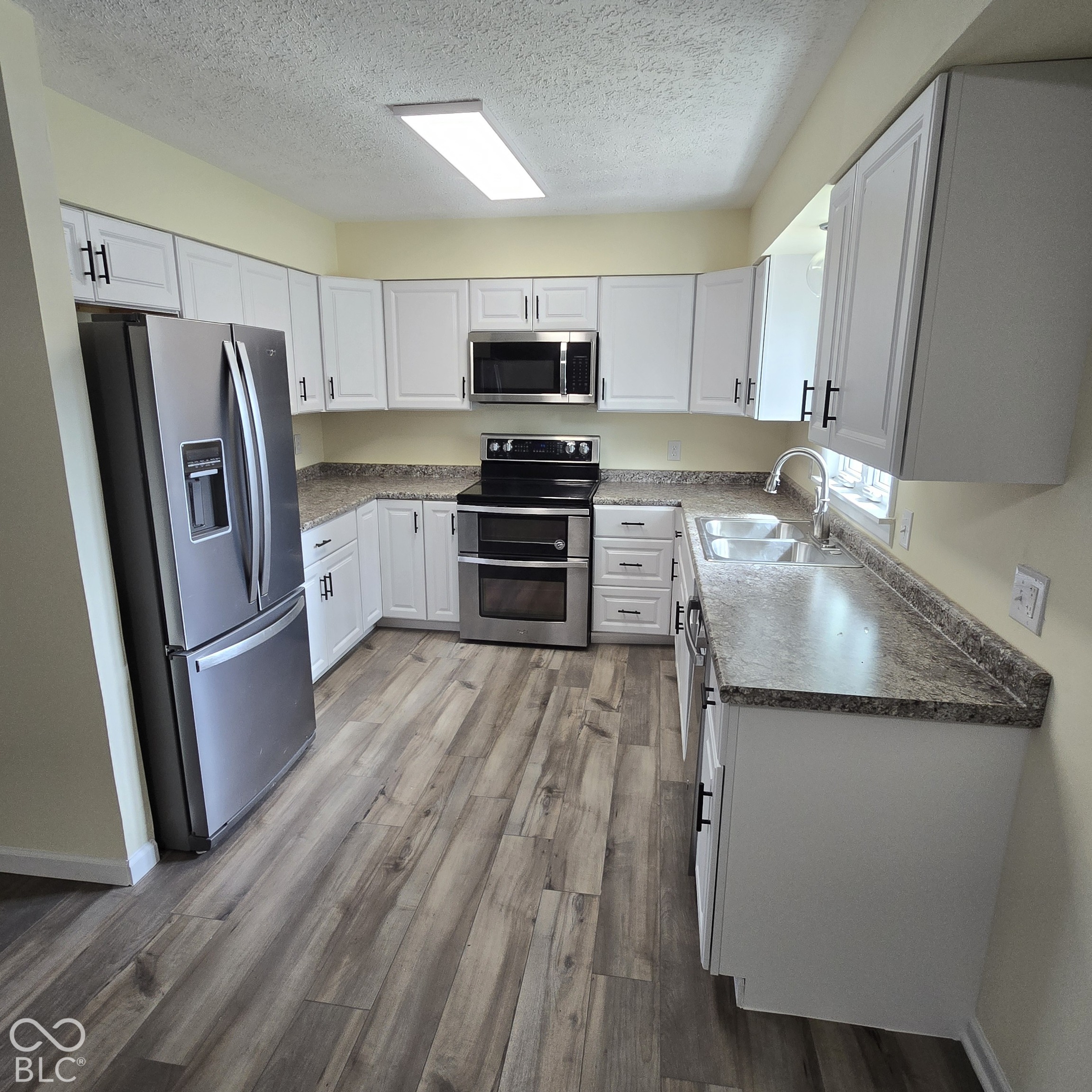 445 Tulip Drive, Indianapolis, IN, 46227 photo 5 of 19