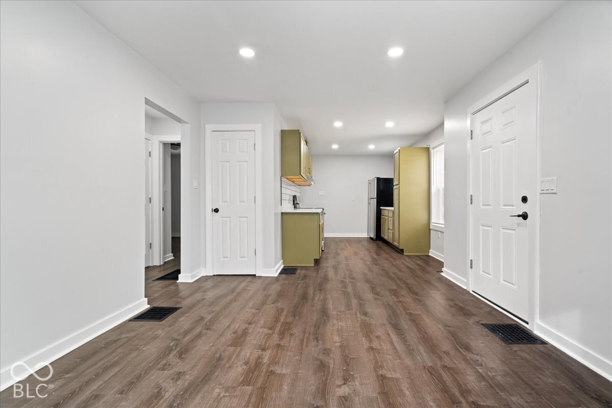 5301 Sutton Street, Indianapolis, IN, 46218 photo 5 of 26