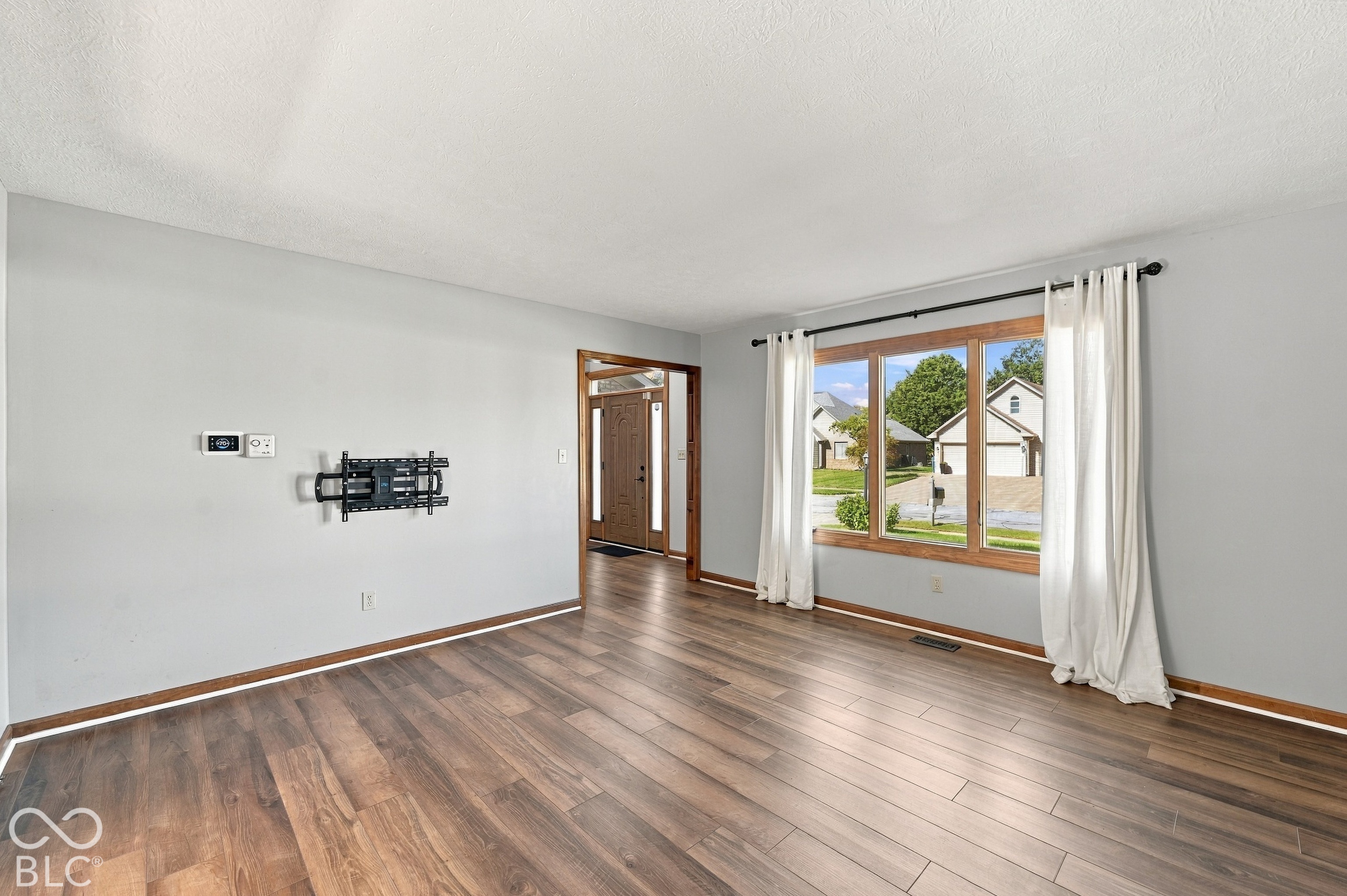7023 Stonecreek Drive, Plainfield, IN, 46168 photo 5 of 43