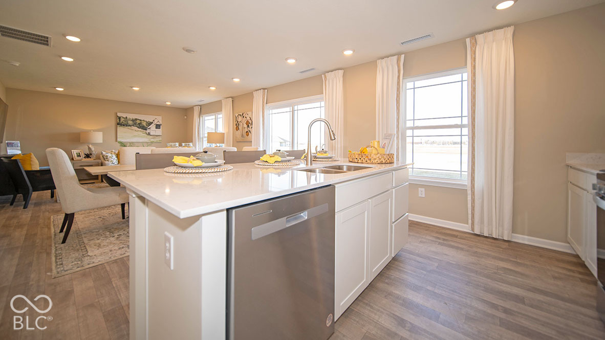 6719 Elden Drive, Indianapolis, IN, 46221 photo 5 of 35