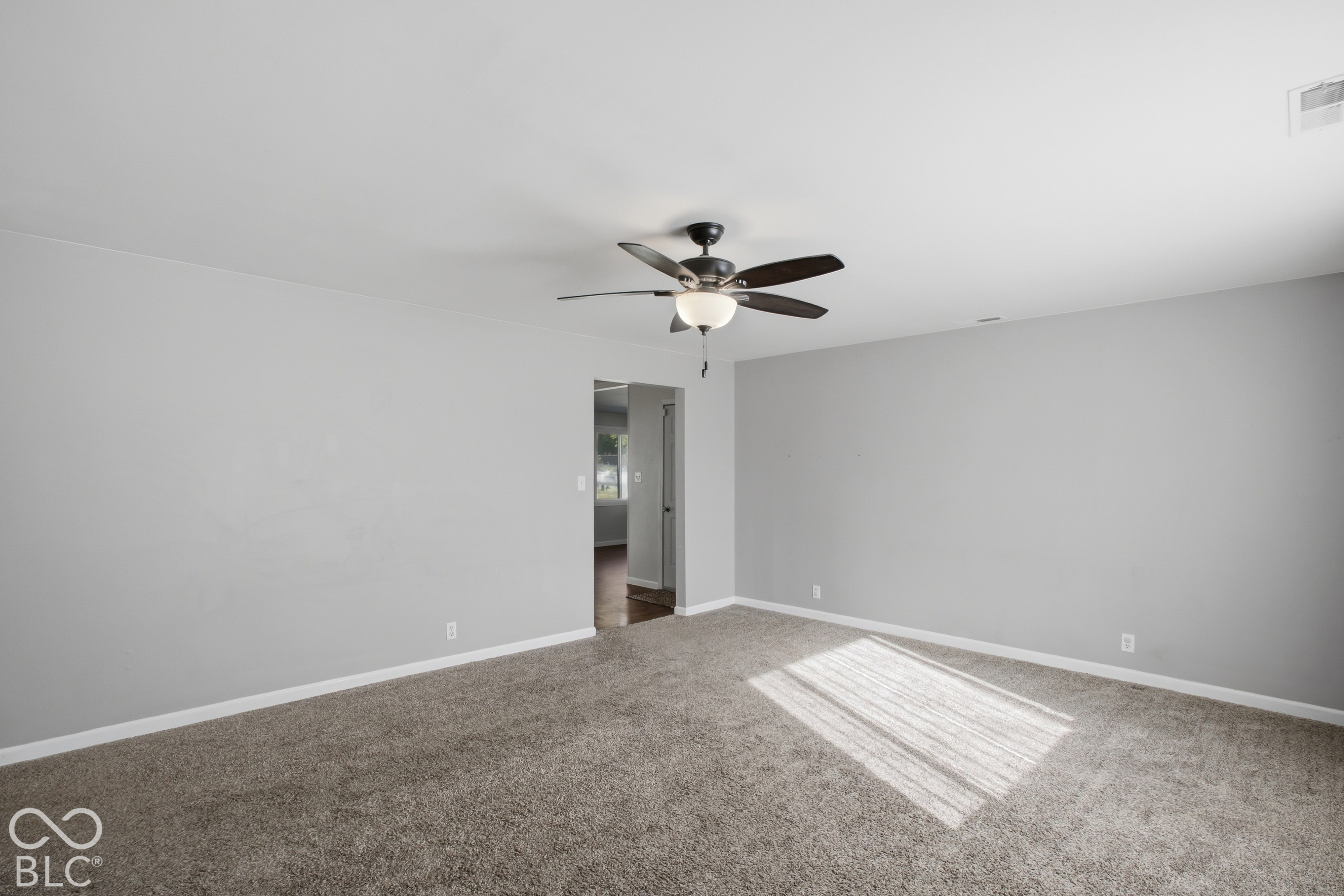 2730 Rogers Street, Columbus, IN, 47201 photo 5 of 32