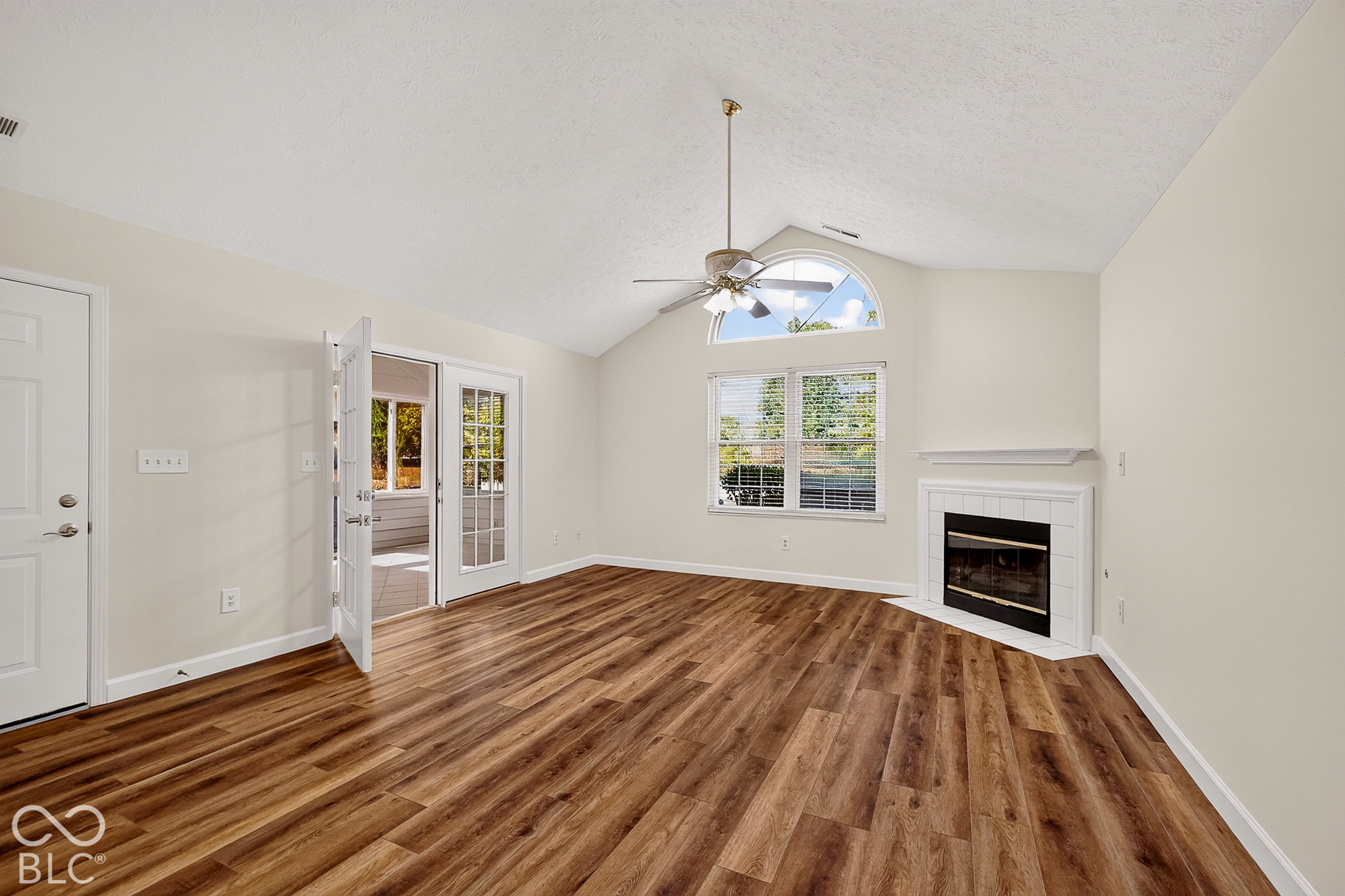 5771 Quail Crossing Drive, Indianapolis, IN, 46237 photo 5 of 28