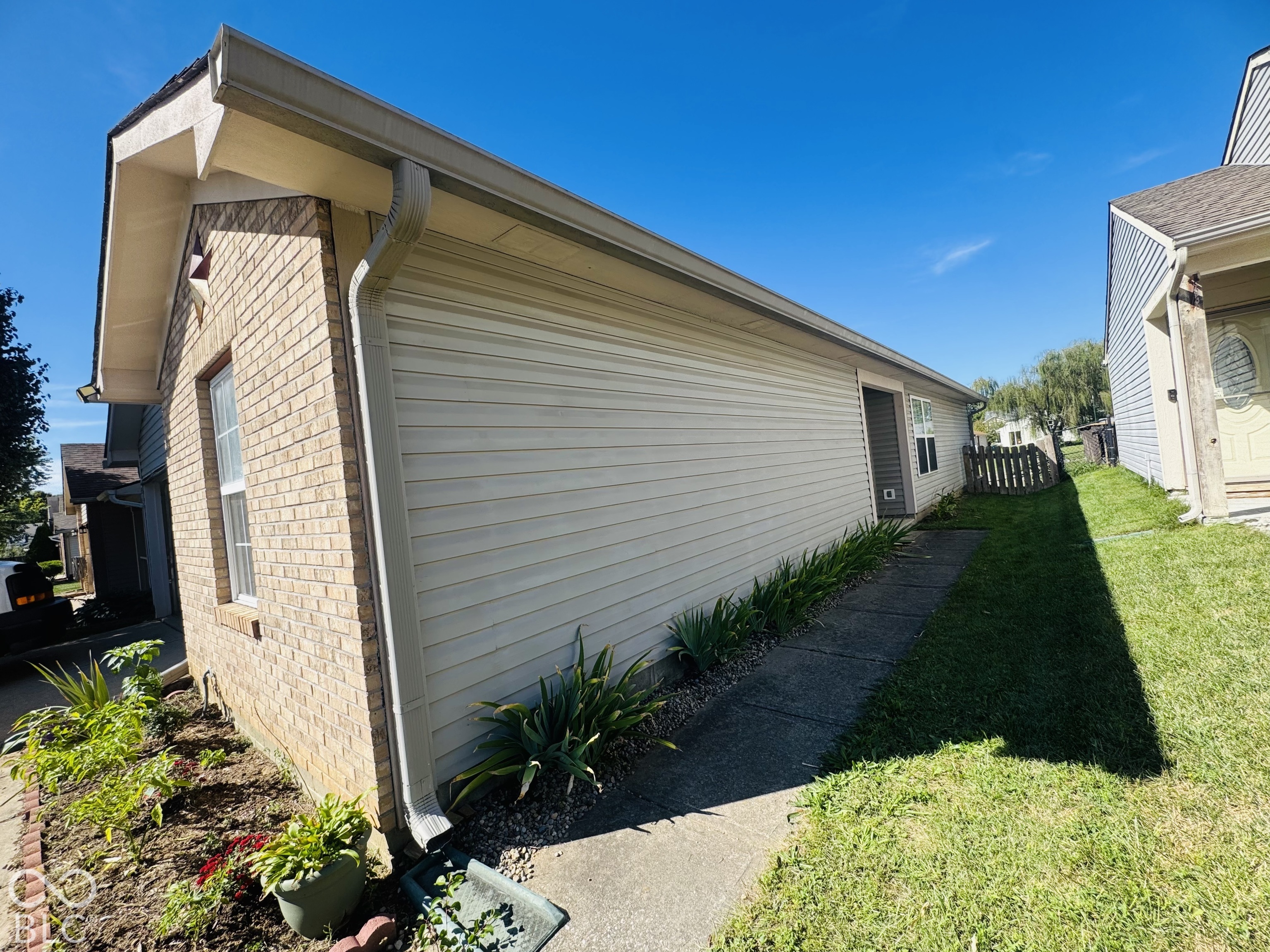 614 Deer Trail, Indianapolis, IN, 46217 photo 5 of 34
