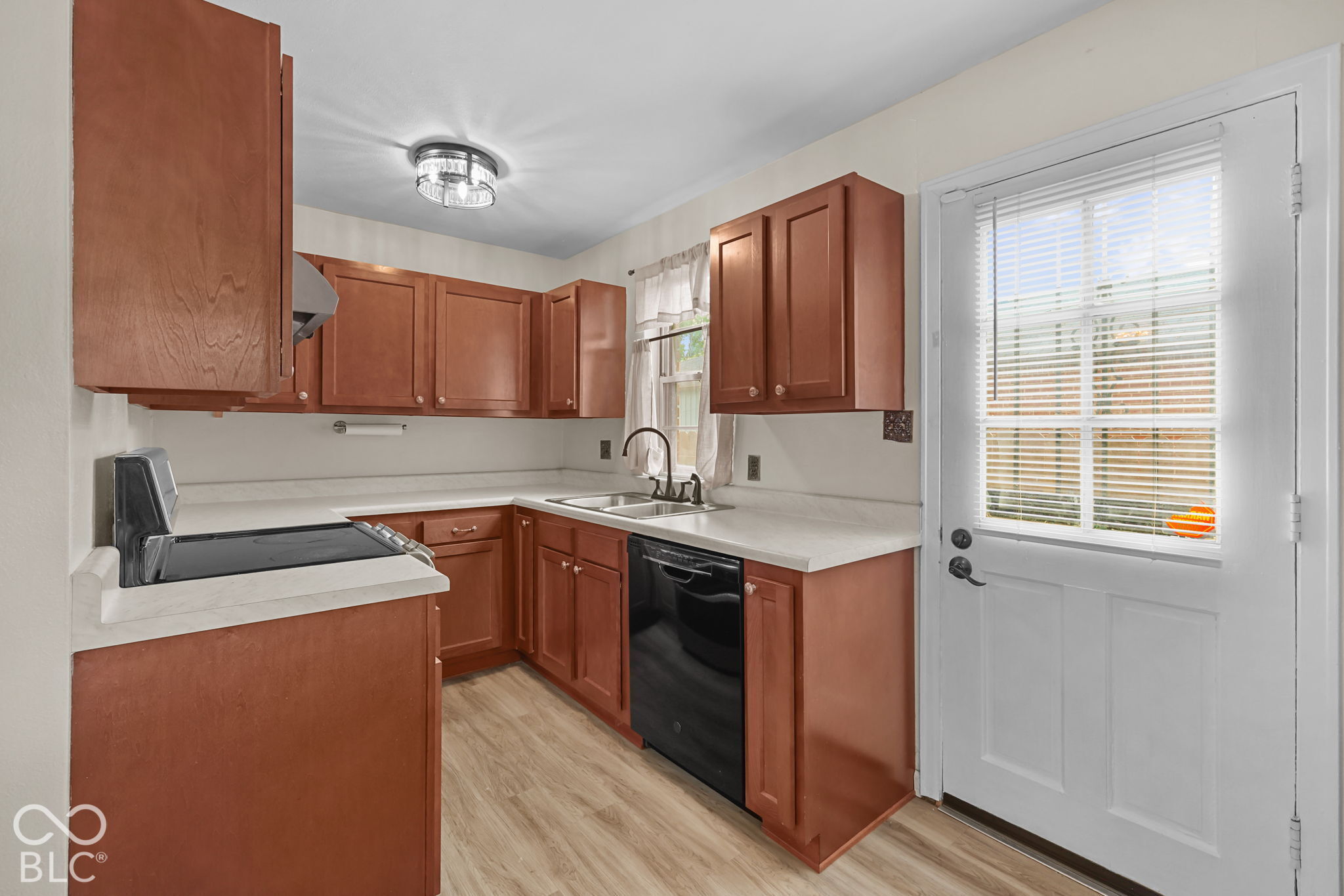 313 S Sheridan Avenue, Indianapolis, IN, 46219 photo 5 of 29