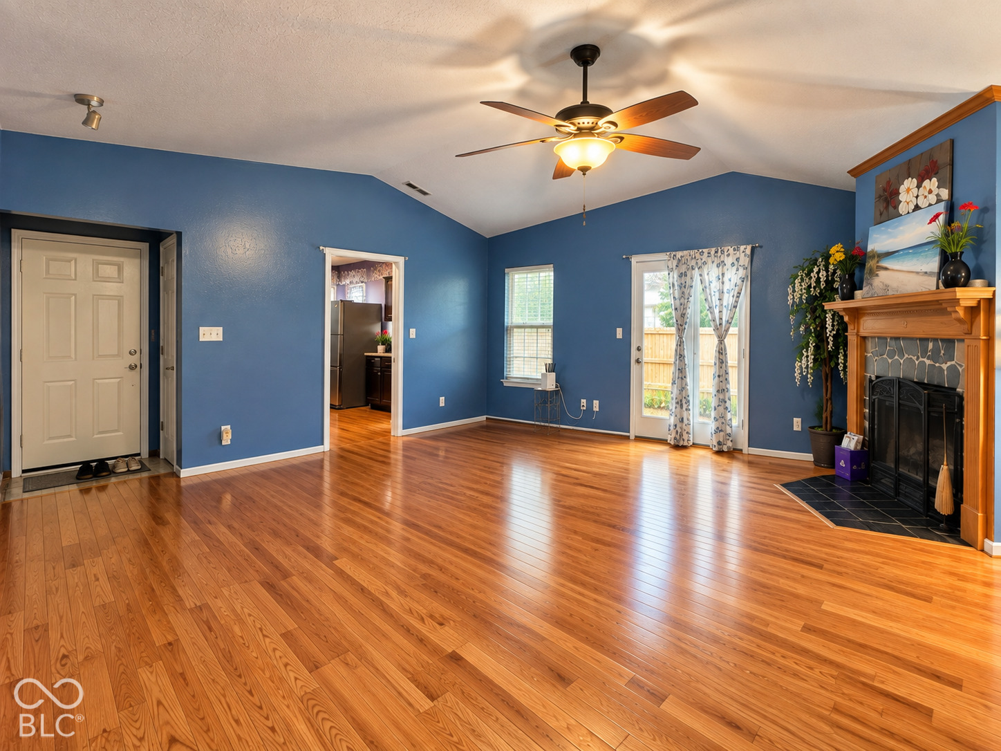 8830 Summer Walk Drive E, Indianapolis, IN, 46227 photo 5 of 22