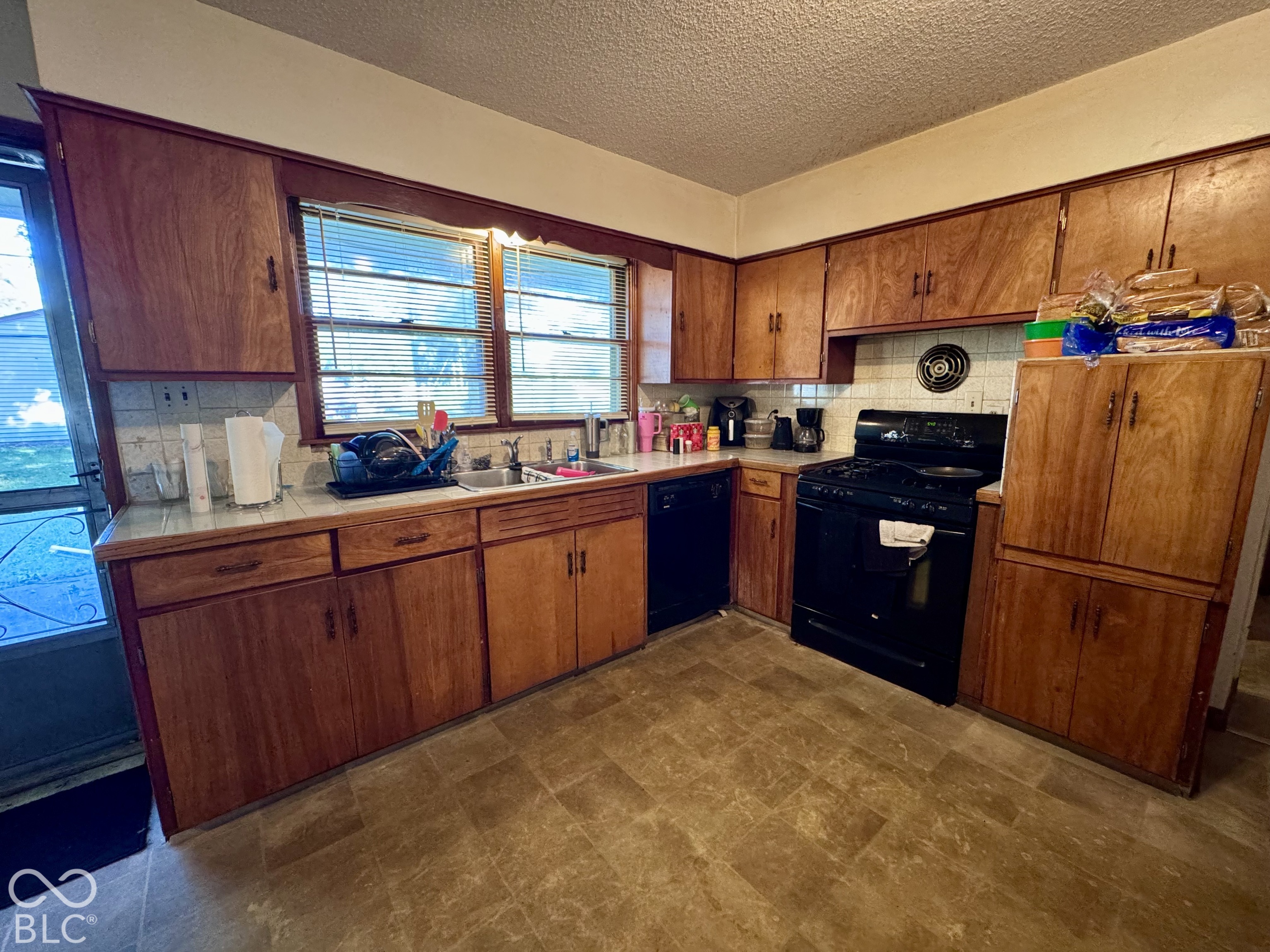 3299 Ashland Avenue, Indianapolis, IN, 46226 photo 5 of 14