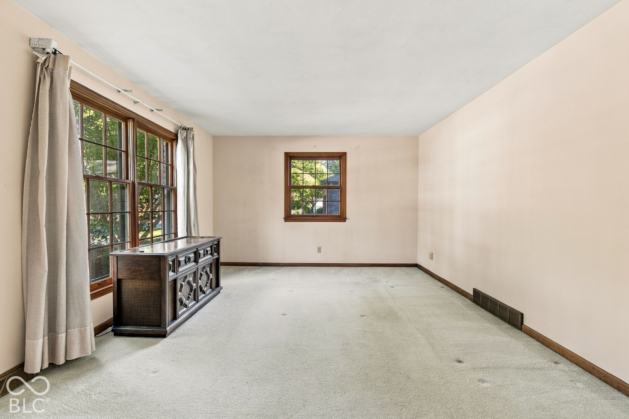 503 Sudbury Court, Indianapolis, IN, 46234 photo 5 of 40