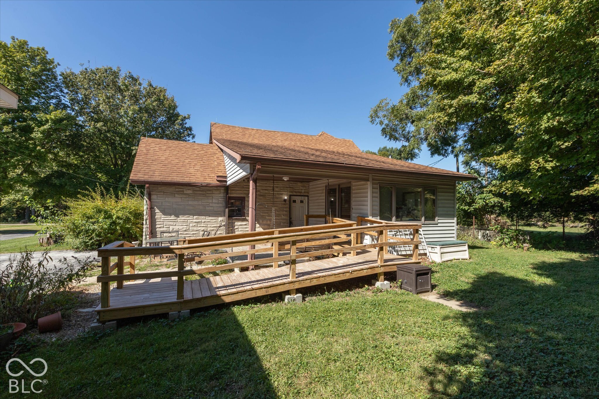 1255 N Franklin Road, Greenwood, IN, 46143 photo 5 of 20
