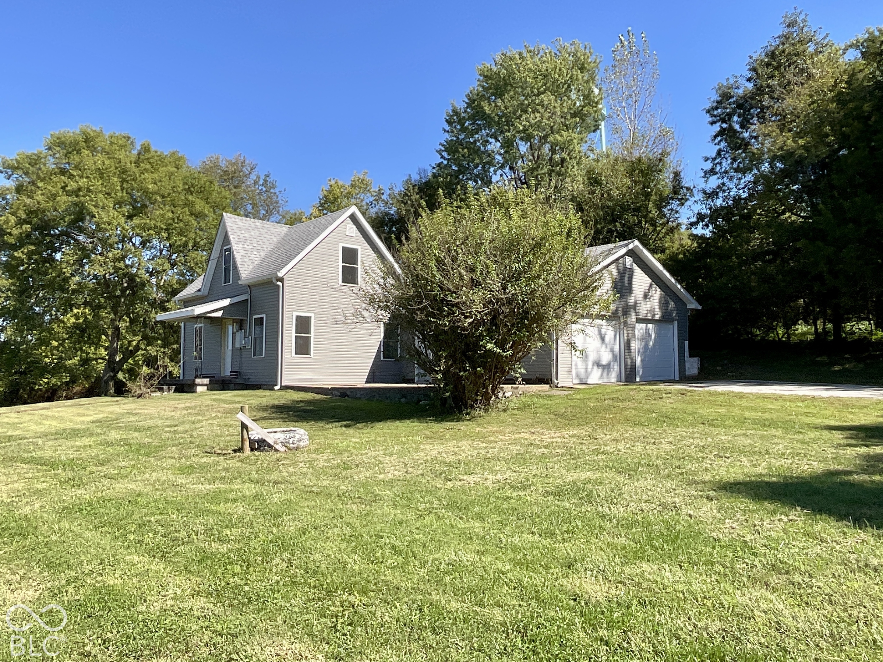 317 Center Street, Worthington, IN, 47471 photo 5 of 26