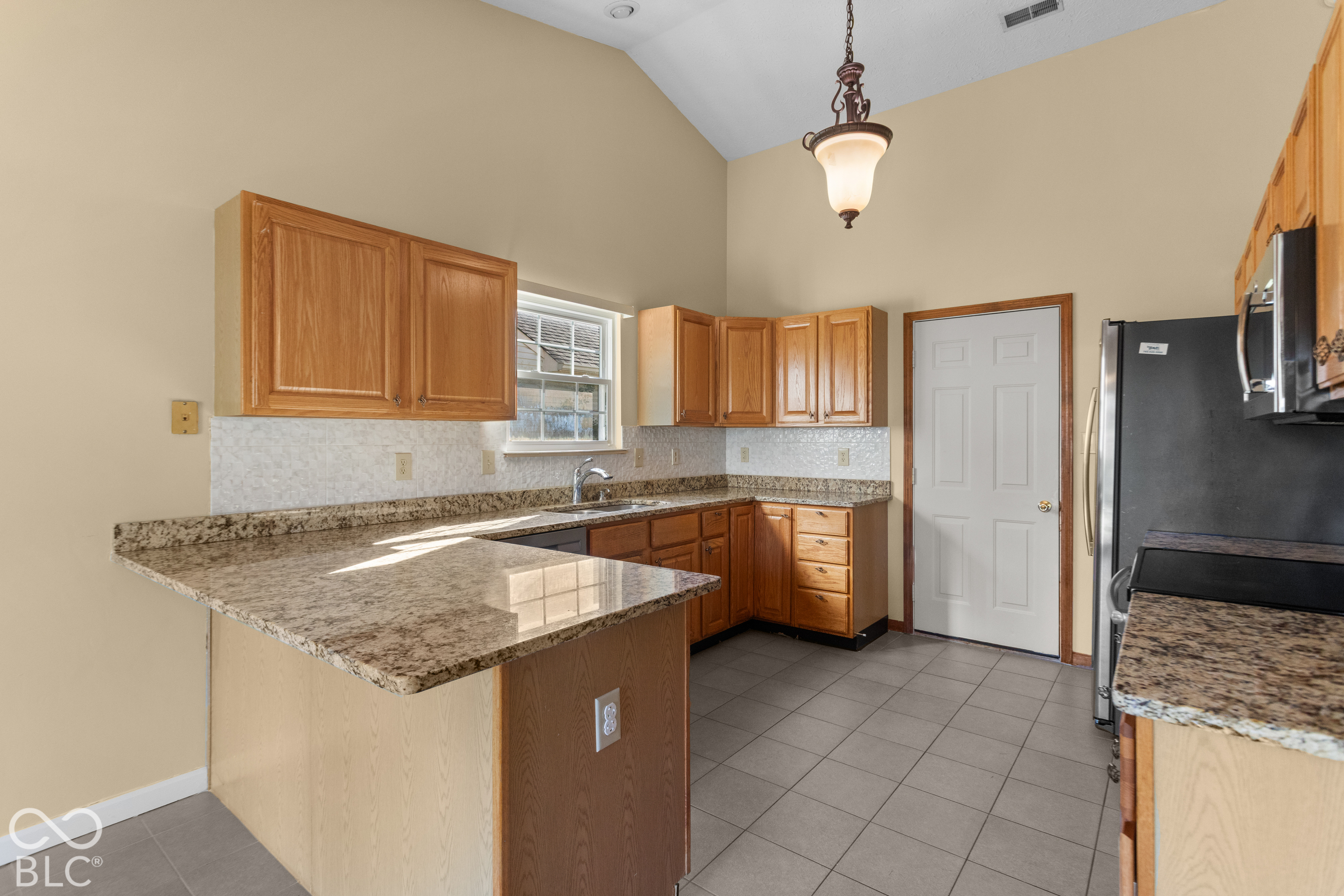 13073 Britton Ridge, Fishers, IN, 46038 photo 5 of 32