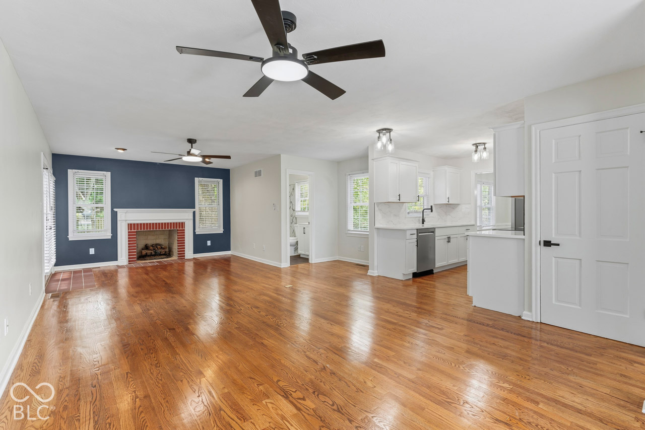 5924 Allisonville, Indianapolis, IN, 46220 photo 5 of 109