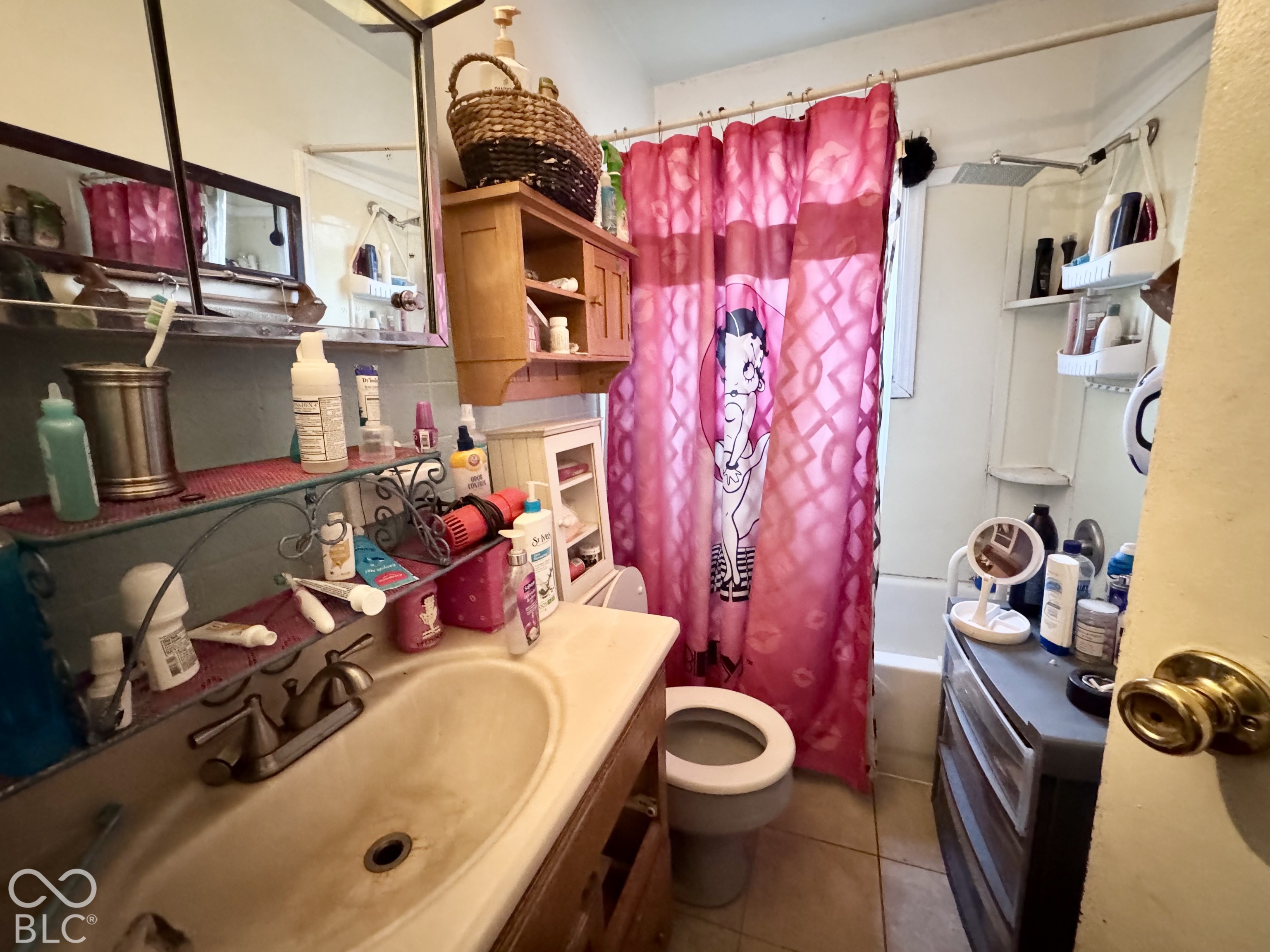 1902 N Linwood Avenue, Indianapolis, IN, 46218 photo 5 of 7