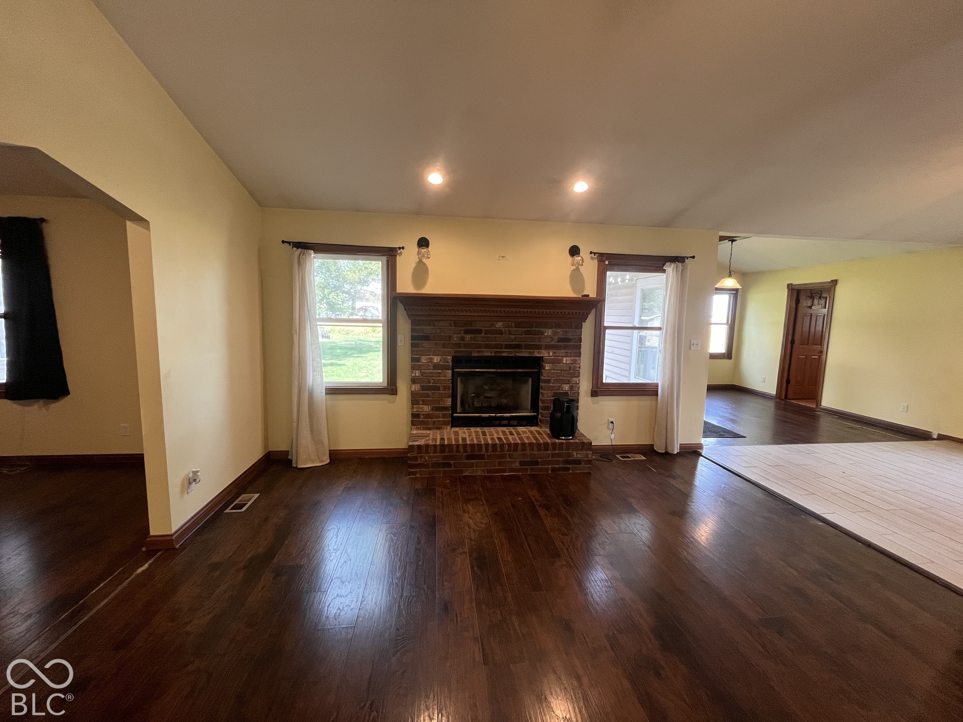 6134 Sloan Valley, Columbus, IN, 47203 photo 5 of 31