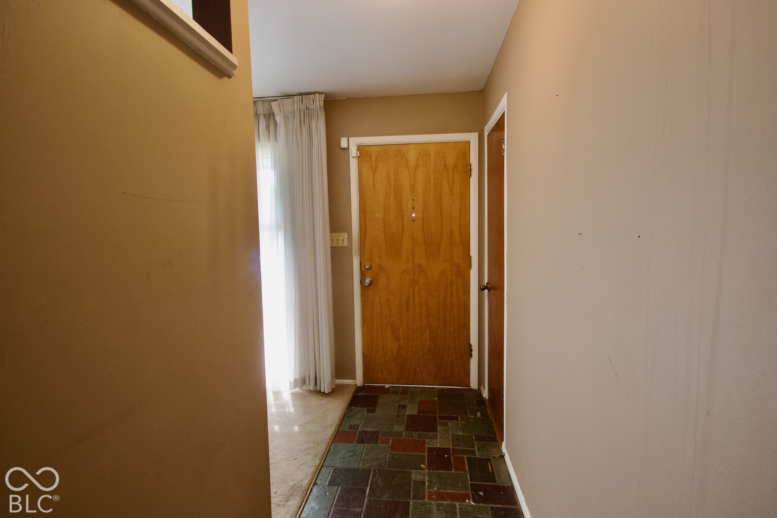 5332 E 41st Street, Indianapolis, IN, 46226 photo 5 of 20