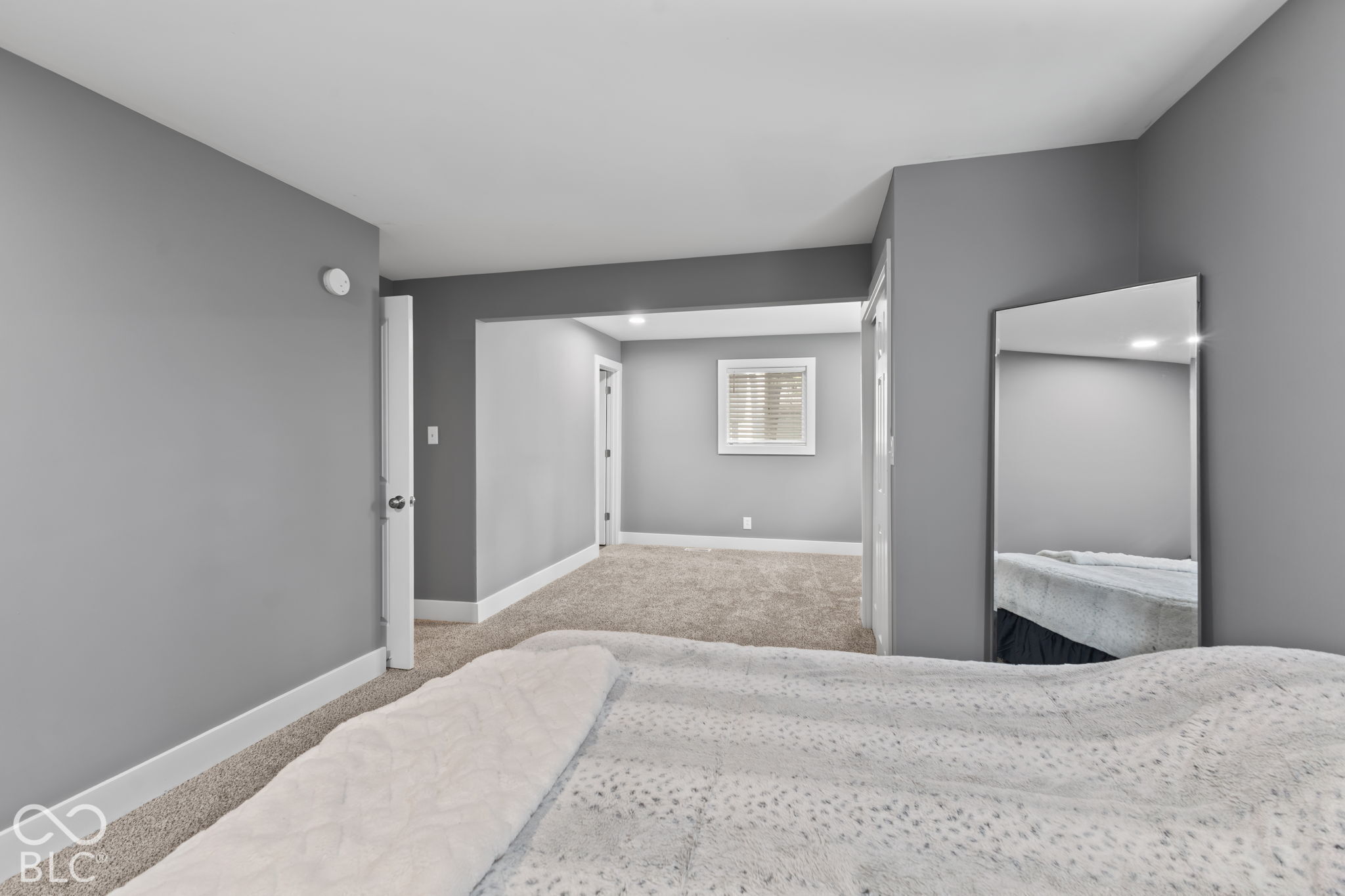445 Gimber, Indianapolis, IN, 46225 photo 5 of 20