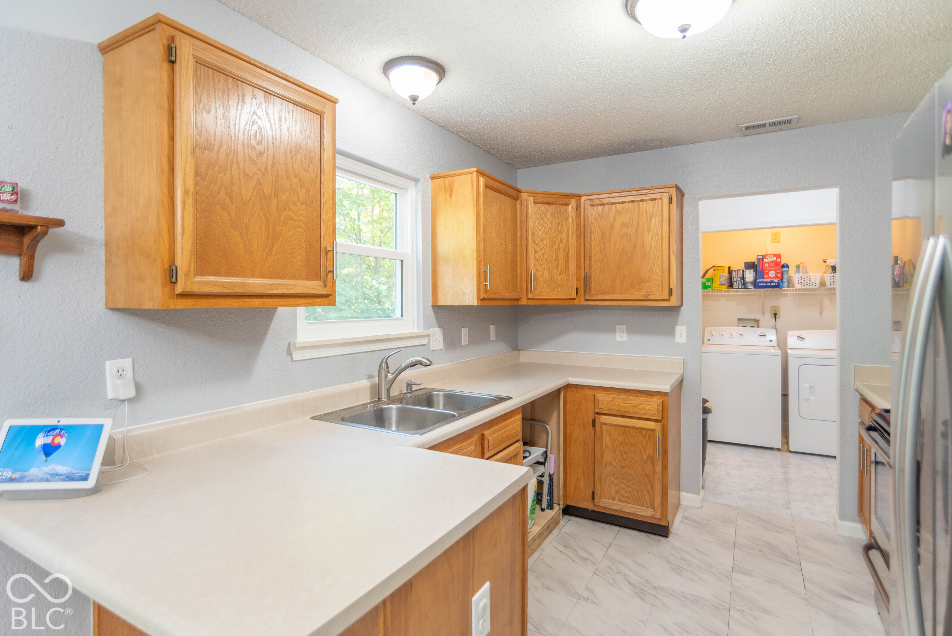 6038 Gimbel Circle, Indianapolis, IN, 46221 photo 5 of 17