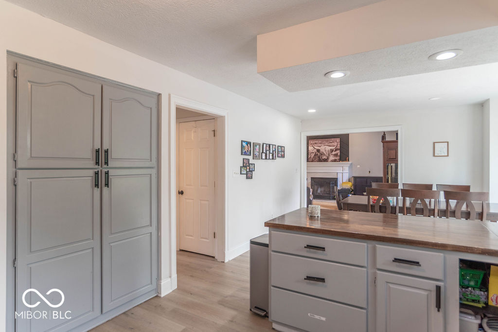 11735 Grenadier Lane, Indianapolis, IN, 46229 photo 5 of 36