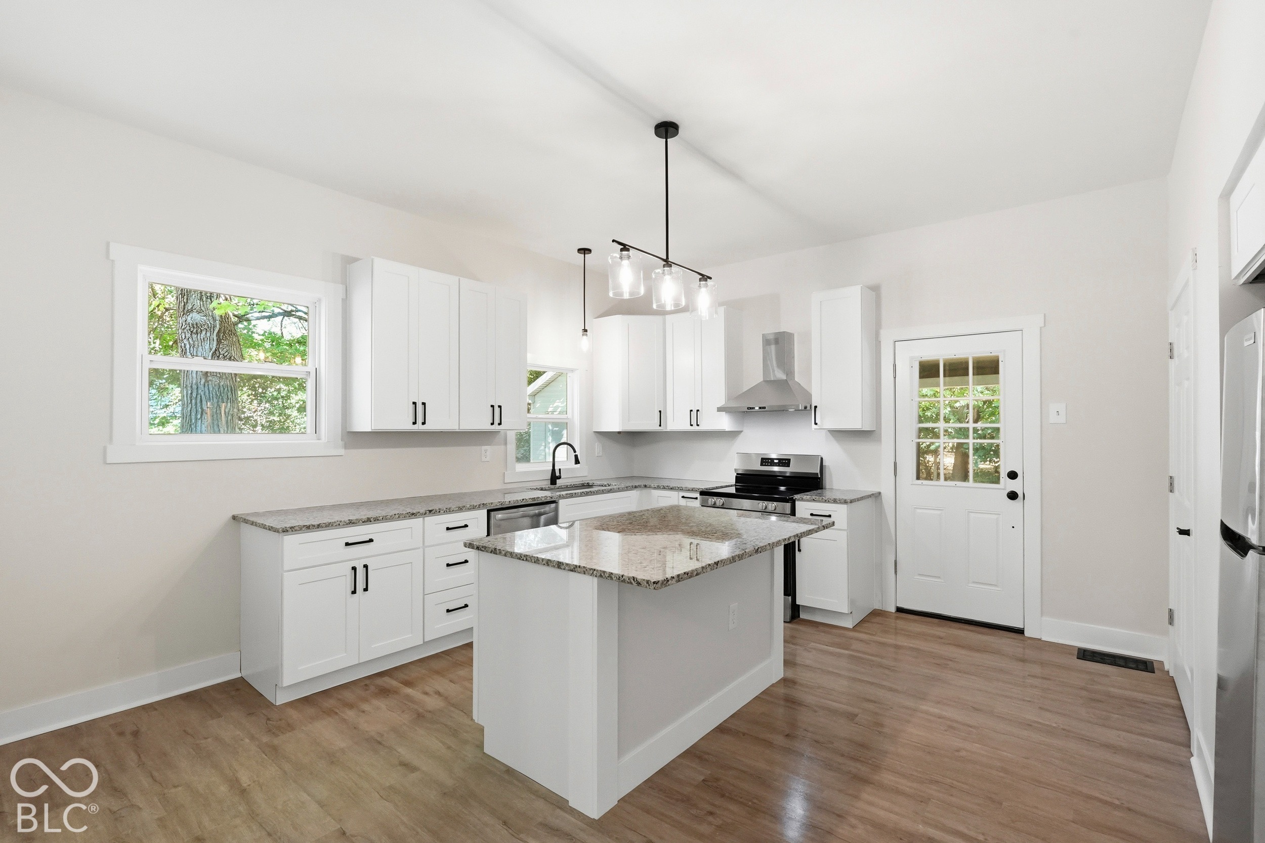 307 E Ohmer, Indianapolis, IN, 46219 photo 5 of 36