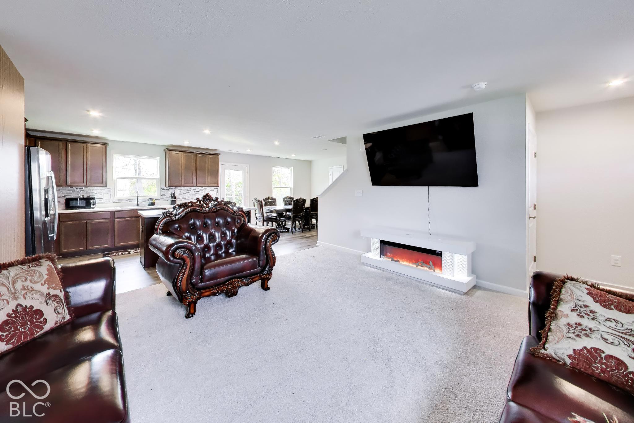 2289 Holiday Creek Drive, Whitestown, IN, 46075 photo 5 of 26