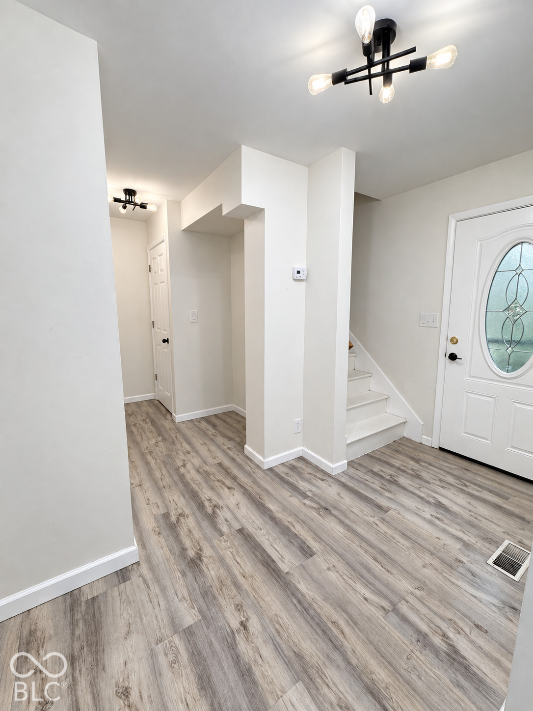 560 E Timberbrook Estate, Shelbyville, IN, 46176 photo 5 of 22