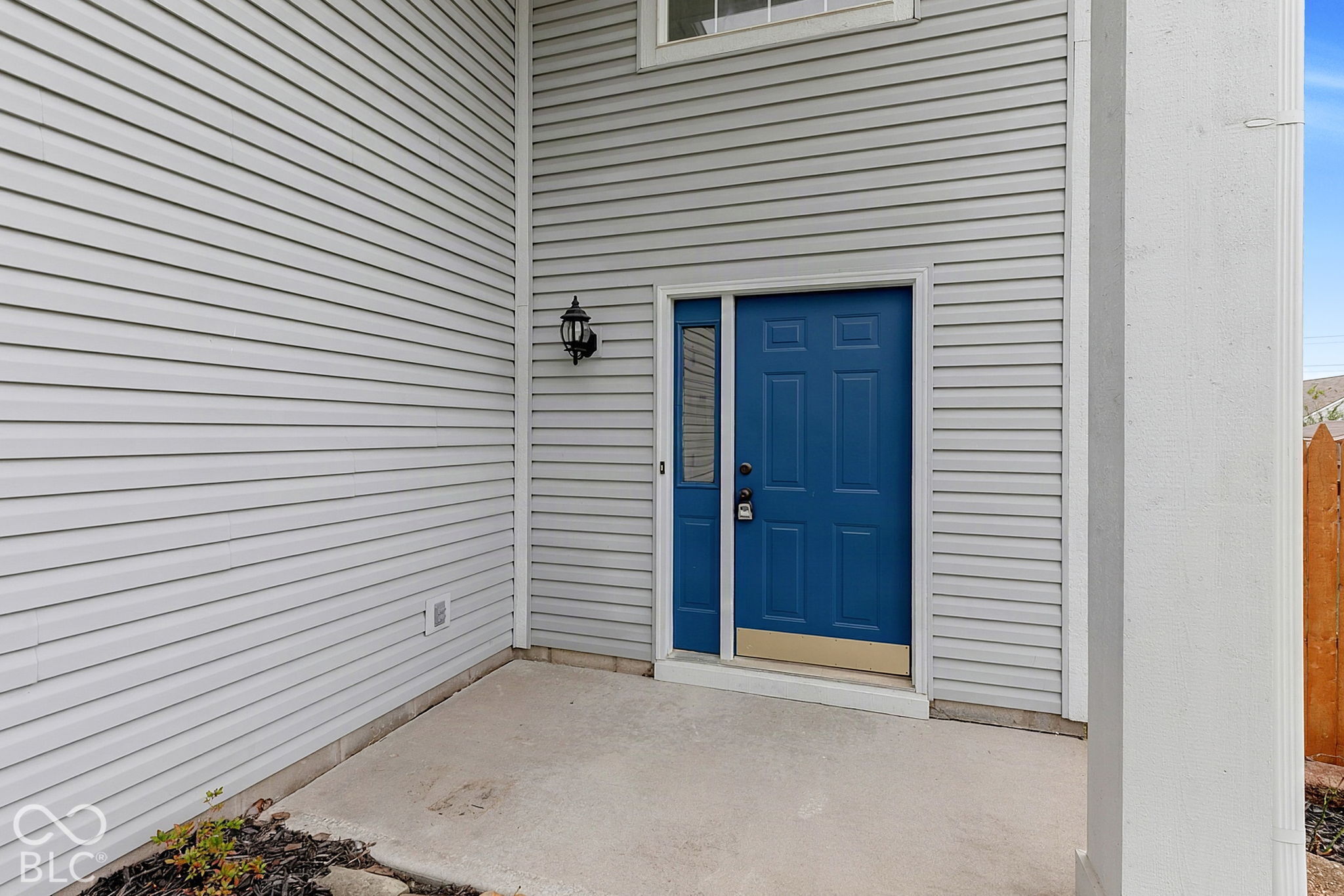 5228 Waterton Lakes Drive, Indianapolis, IN, 46237 photo 5 of 47