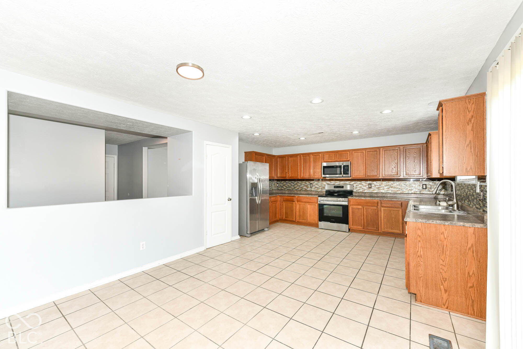 8030 Cole Wood Boulevard, Indianapolis, IN, 46239 photo 5 of 37
