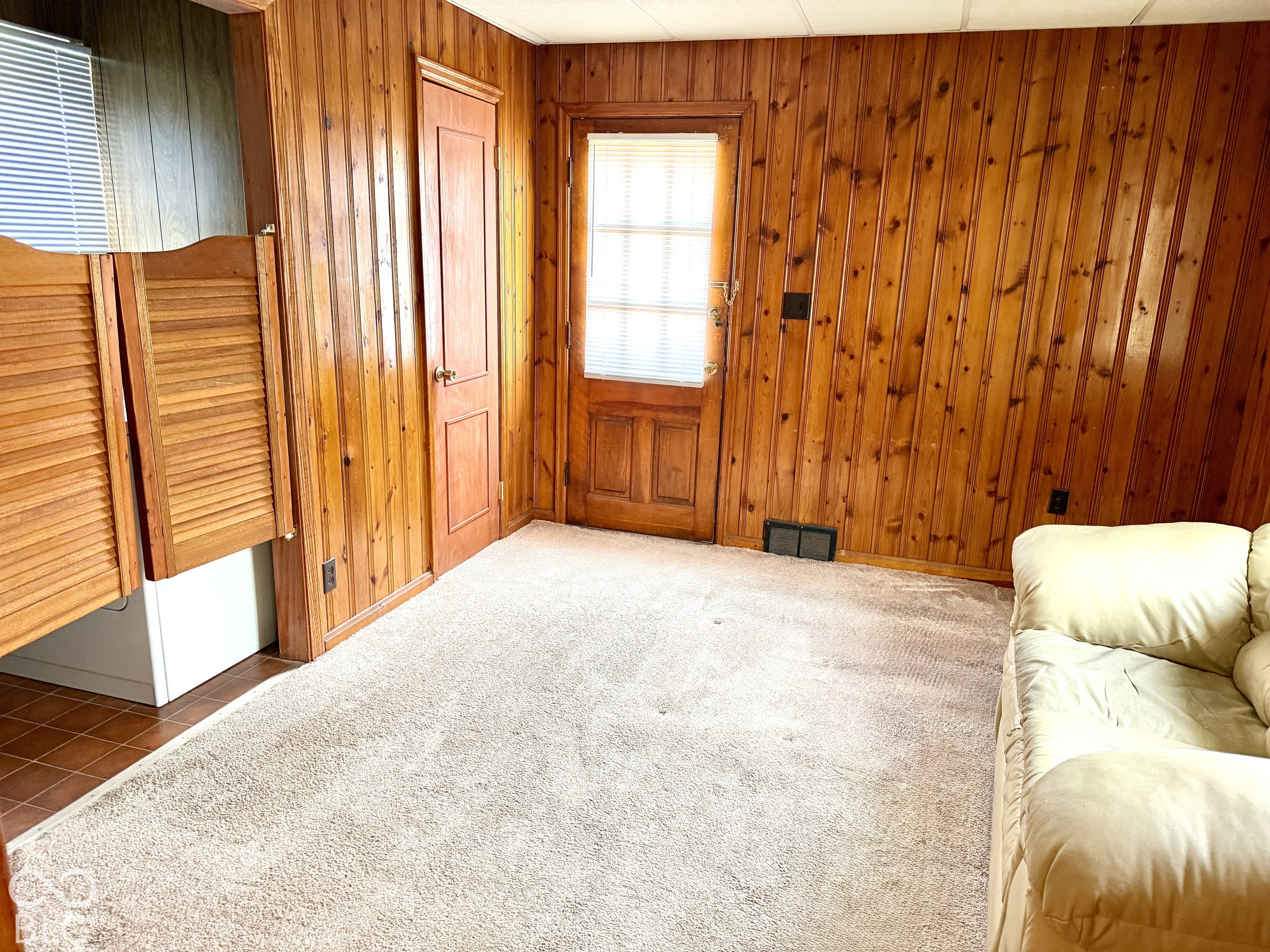 615 Chestnut Street, Anderson, IN, 46012 photo 5 of 25