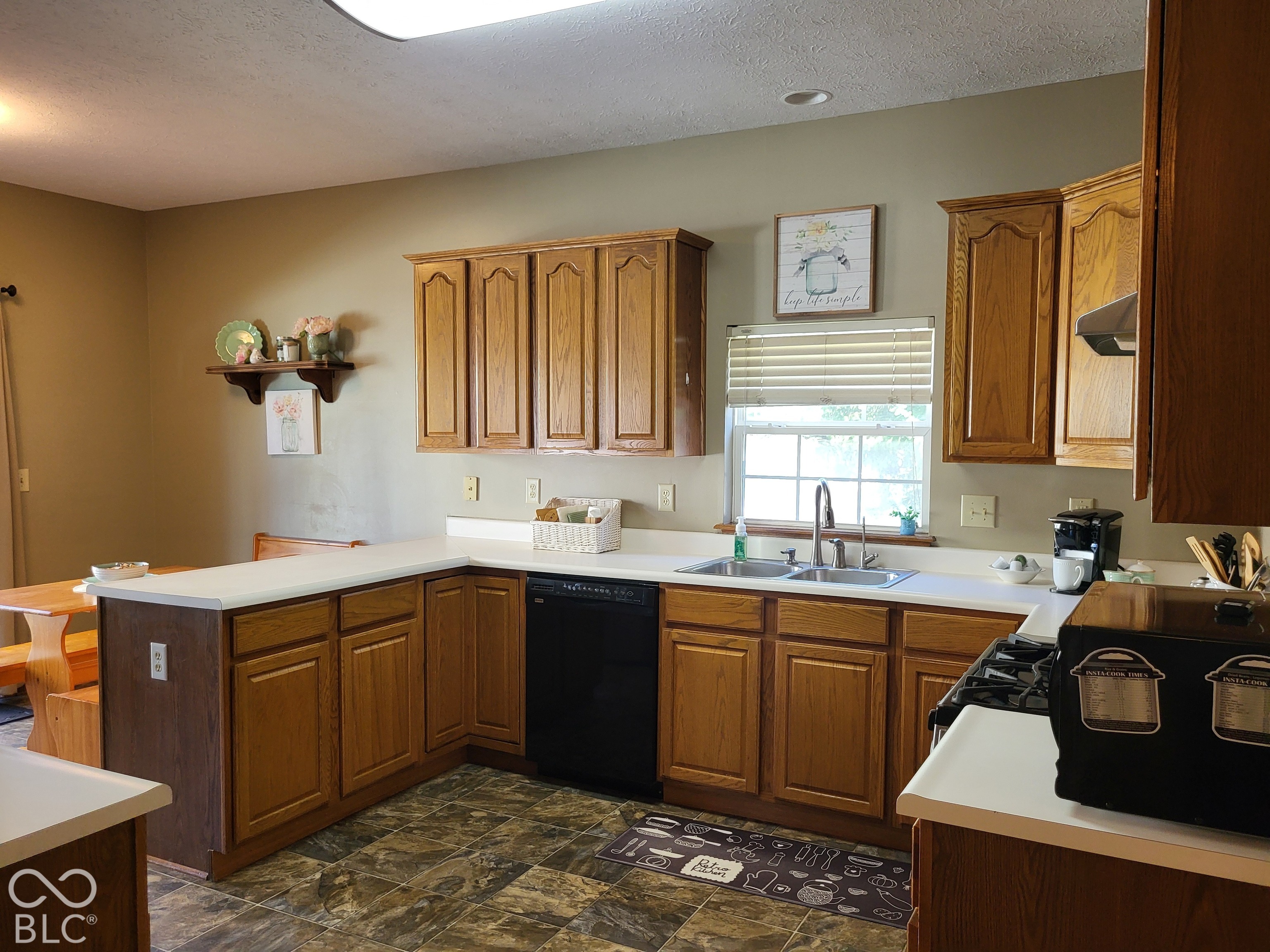 10480 Watkins Drive, Indianapolis, IN, 46234 photo 5 of 37