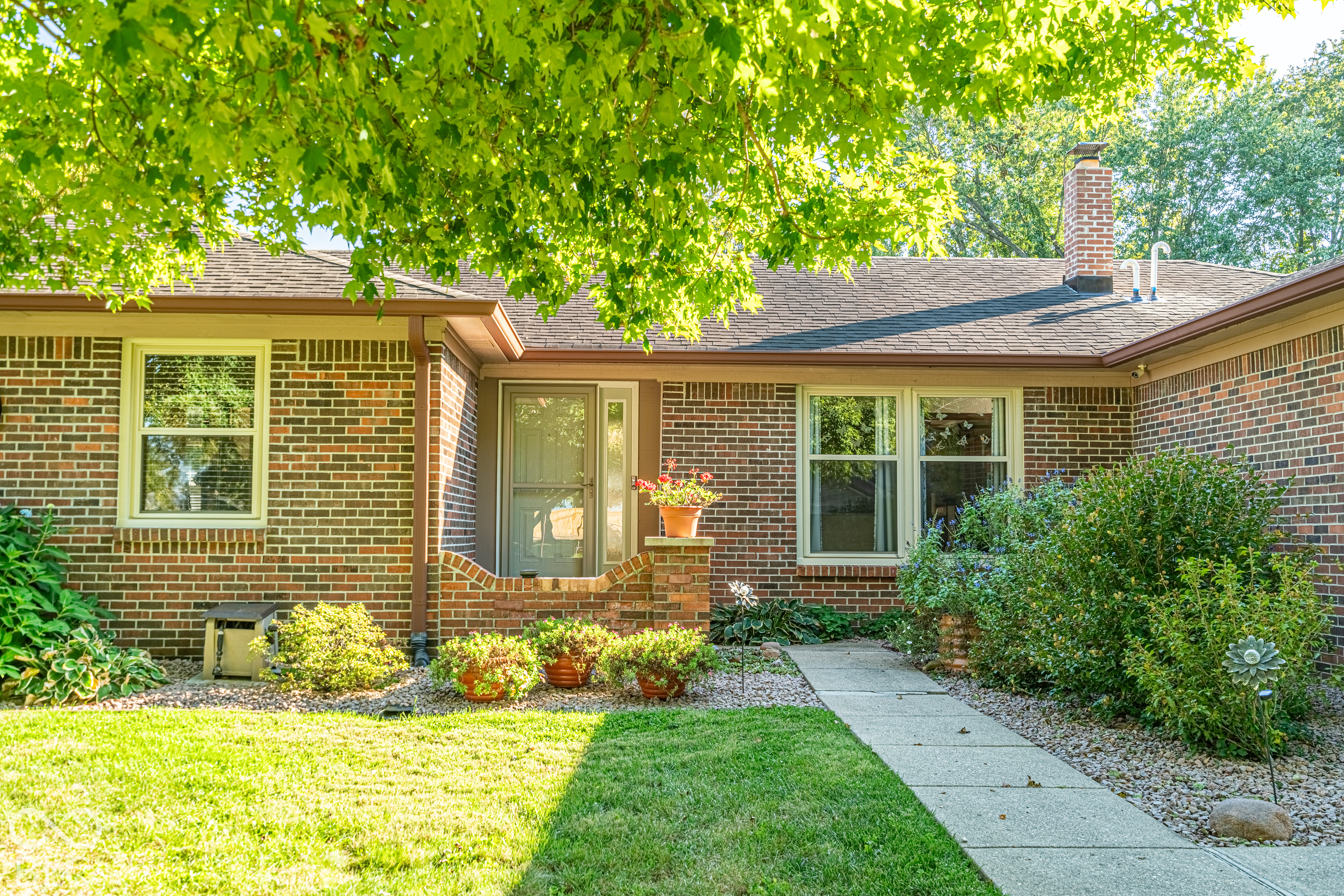 4545 Byrkit Street, Indianapolis, IN, 46221 photo 5 of 45